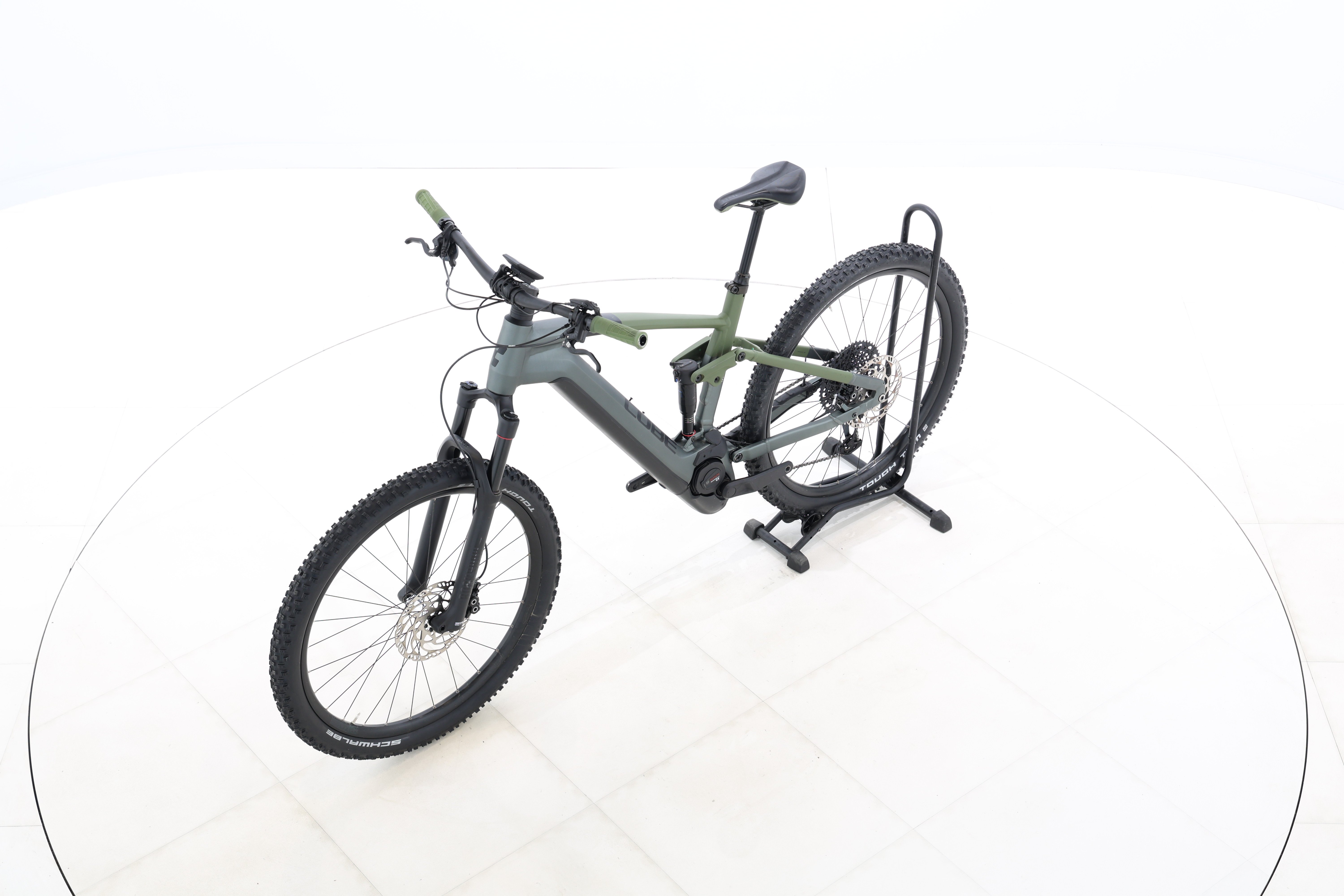 b6c5e3e5-c48b-45b6-bd2f-8748b64382d1