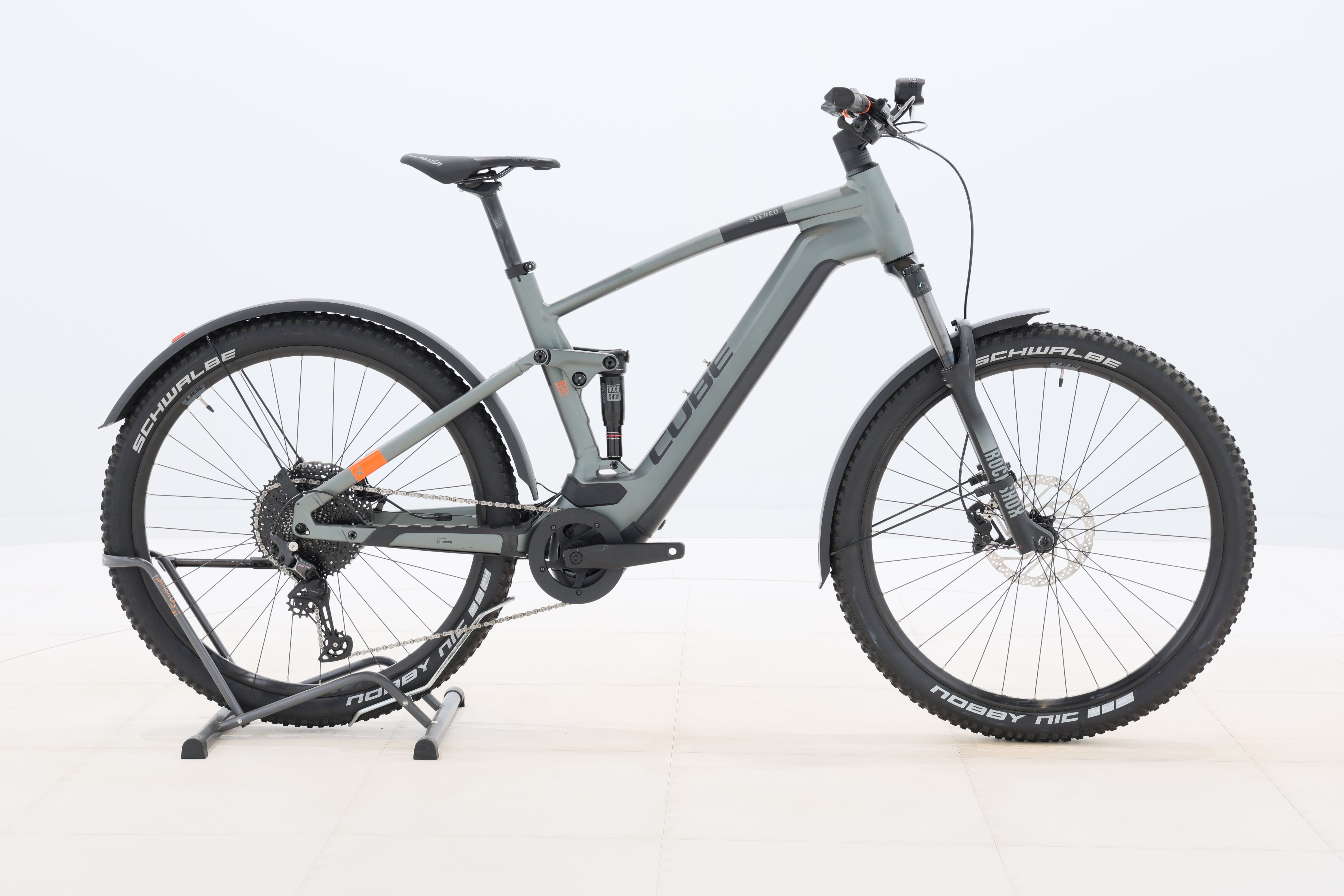 0954b218-f32d-470f-ac7b-a2c74e107979