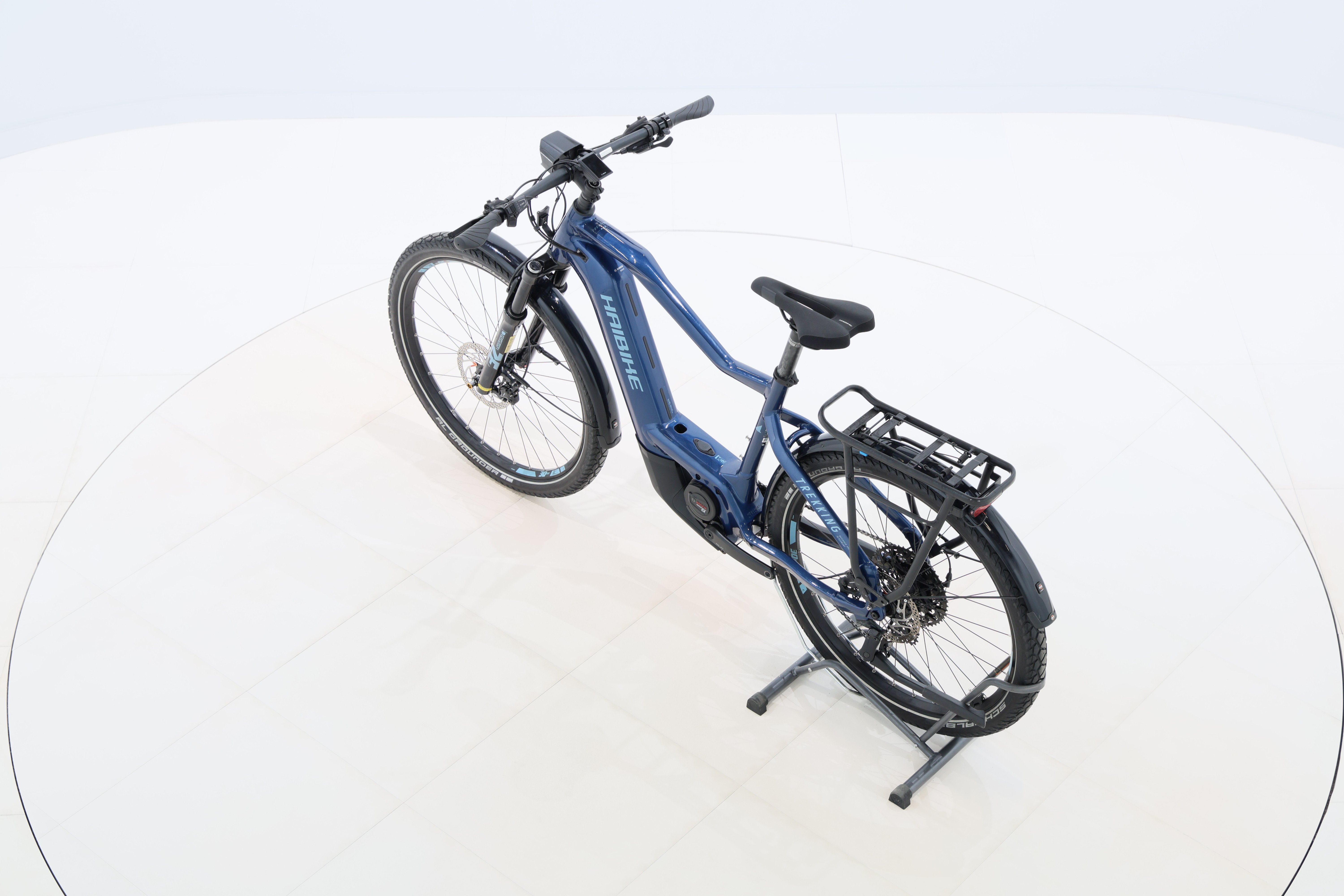 d8db1dc8-1ebb-441a-b18c-715115460e04