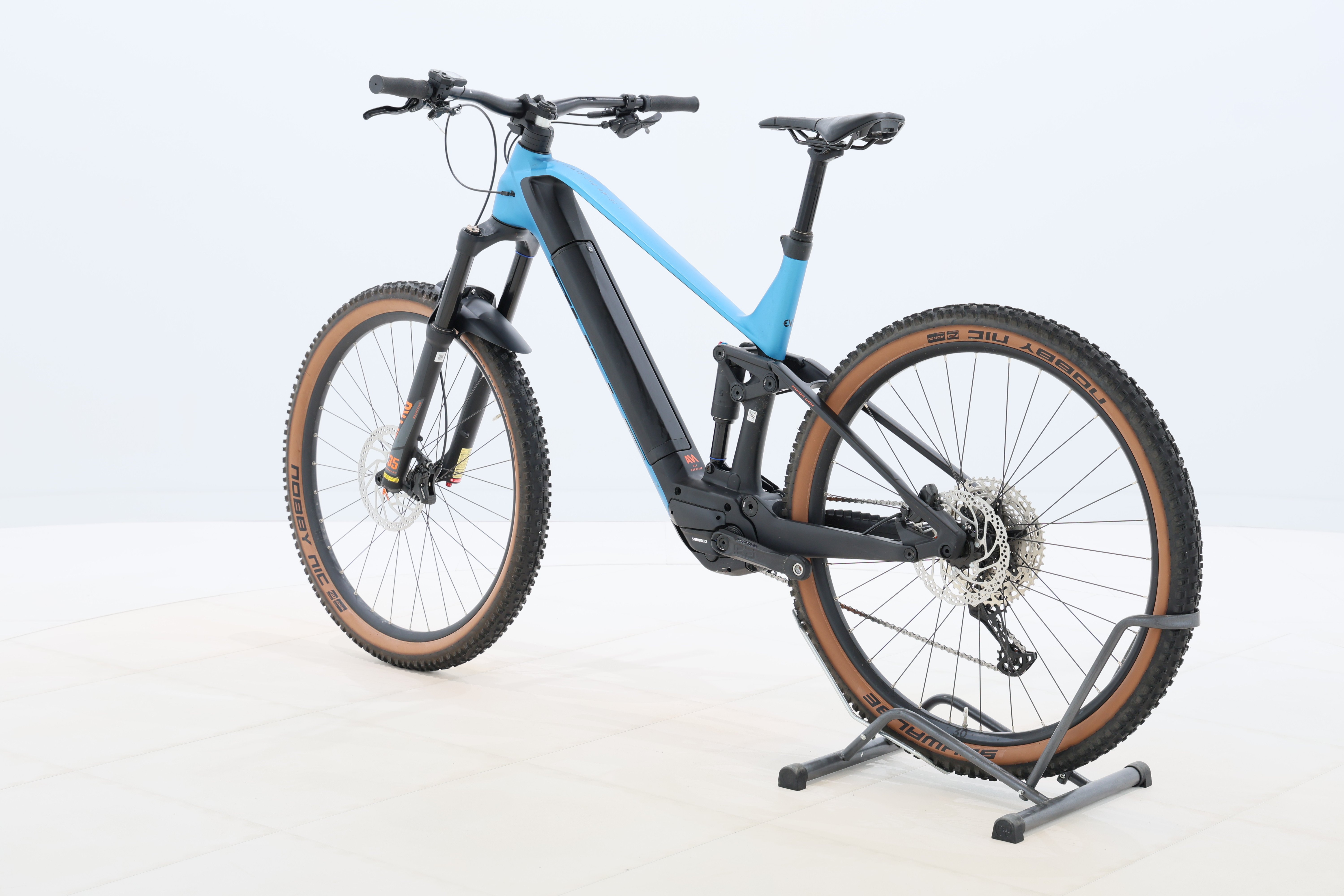 d6504372-2671-41ab-96f0-8b7d5d911bf8