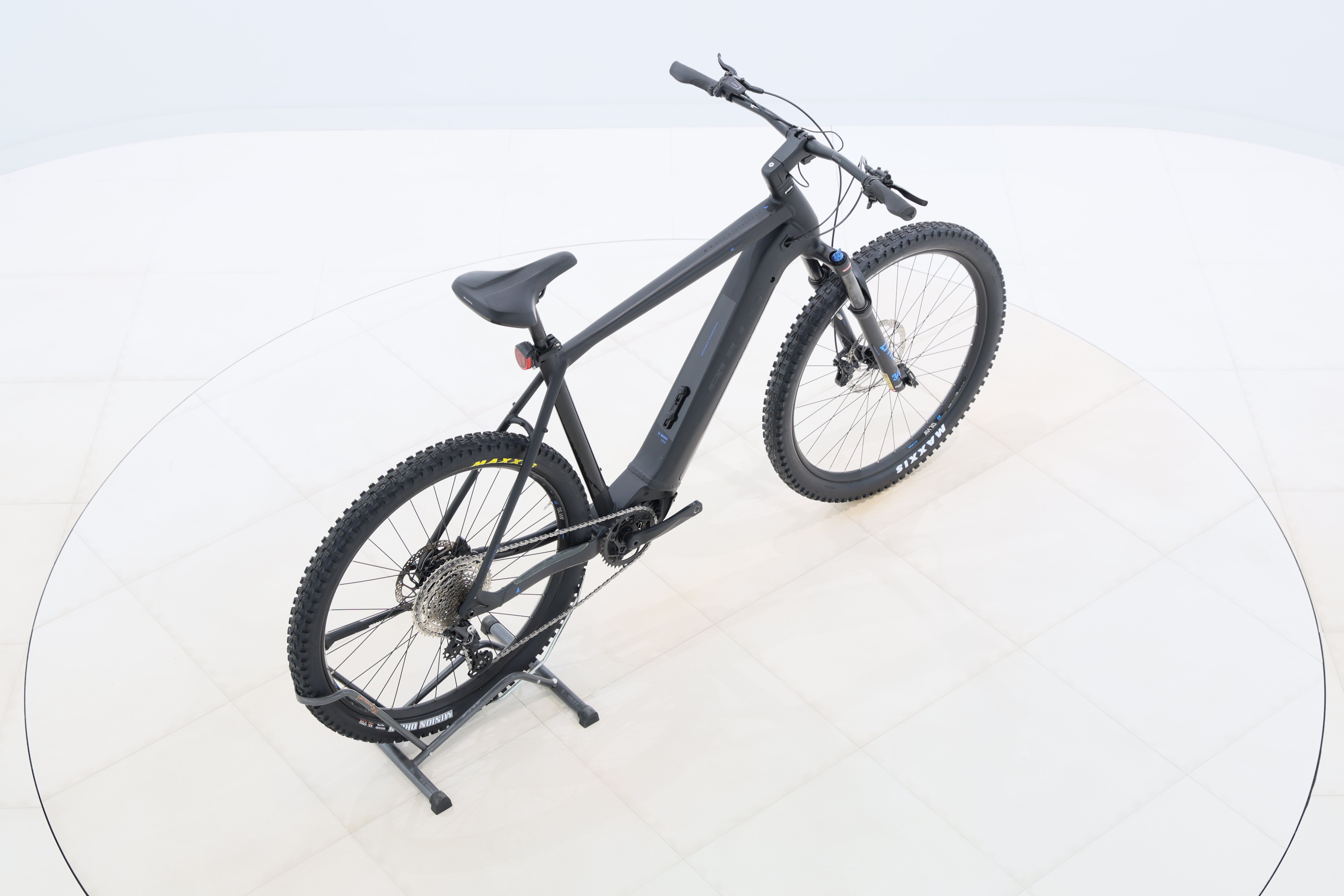 5c35a992-da1d-4855-b0b1-681b5da40a0c