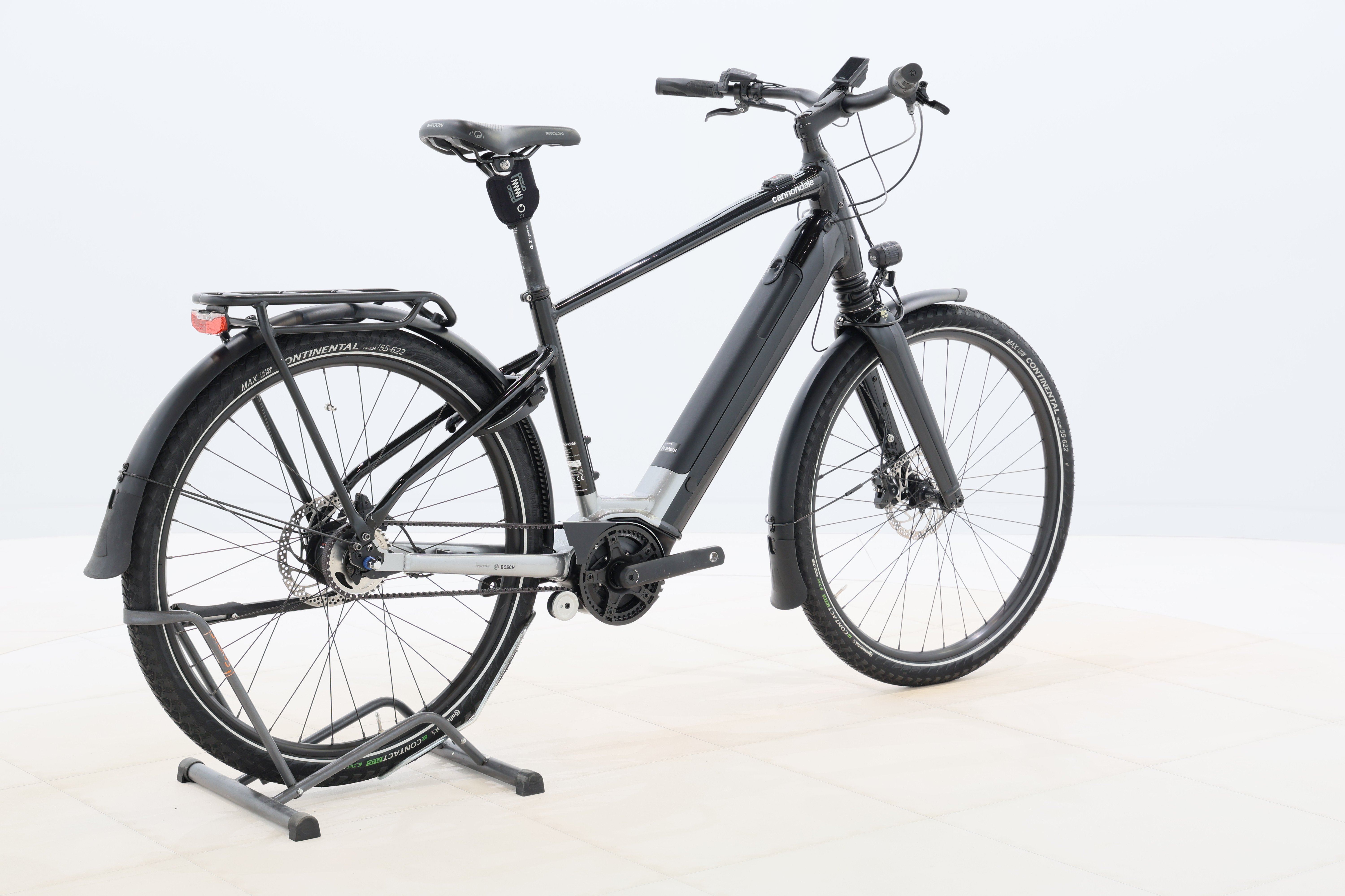 31d8256a-528f-4915-bf9d-77ba3e32c3ce