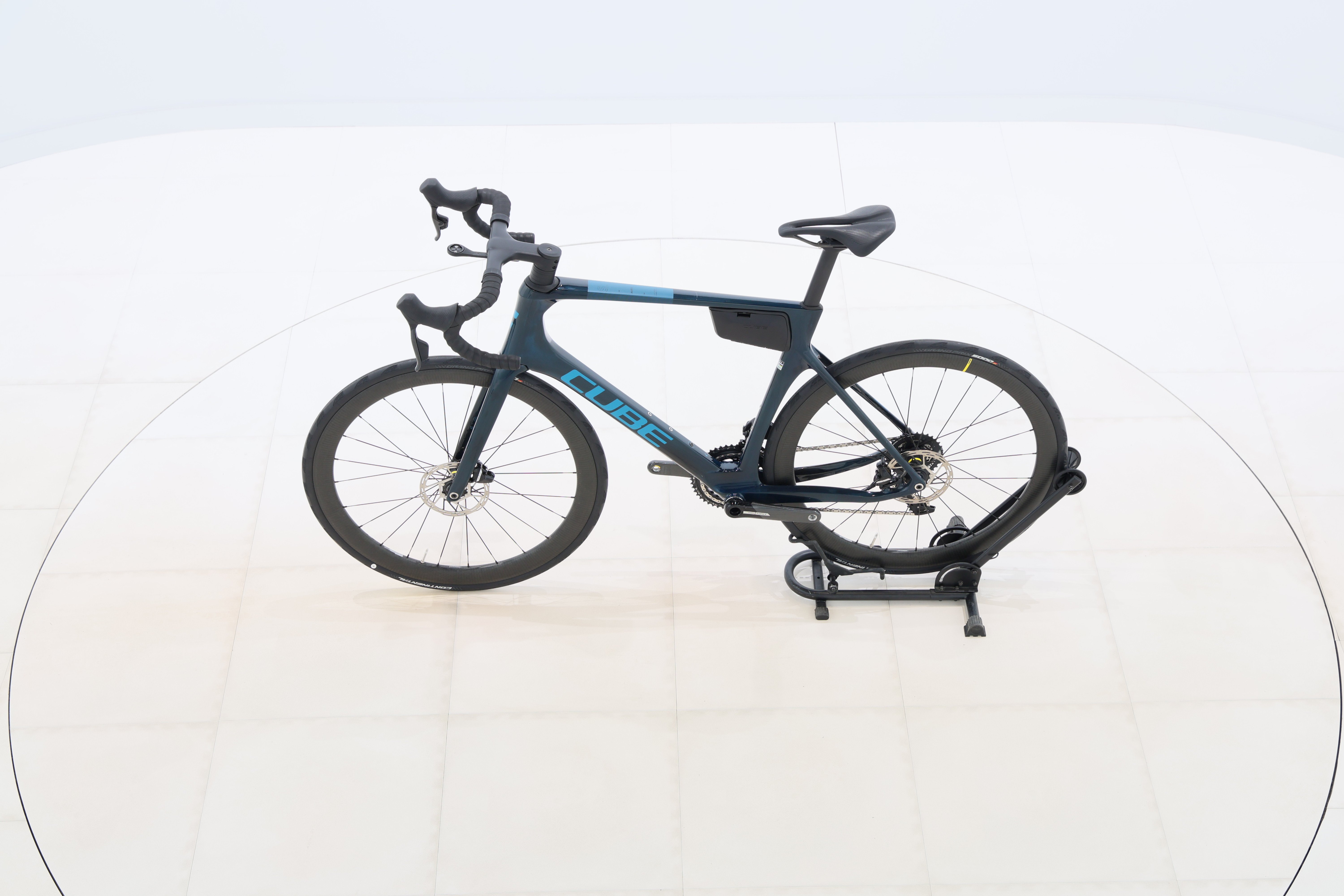 fb226b9c-0318-4bf2-92e3-4f1d94e1e701