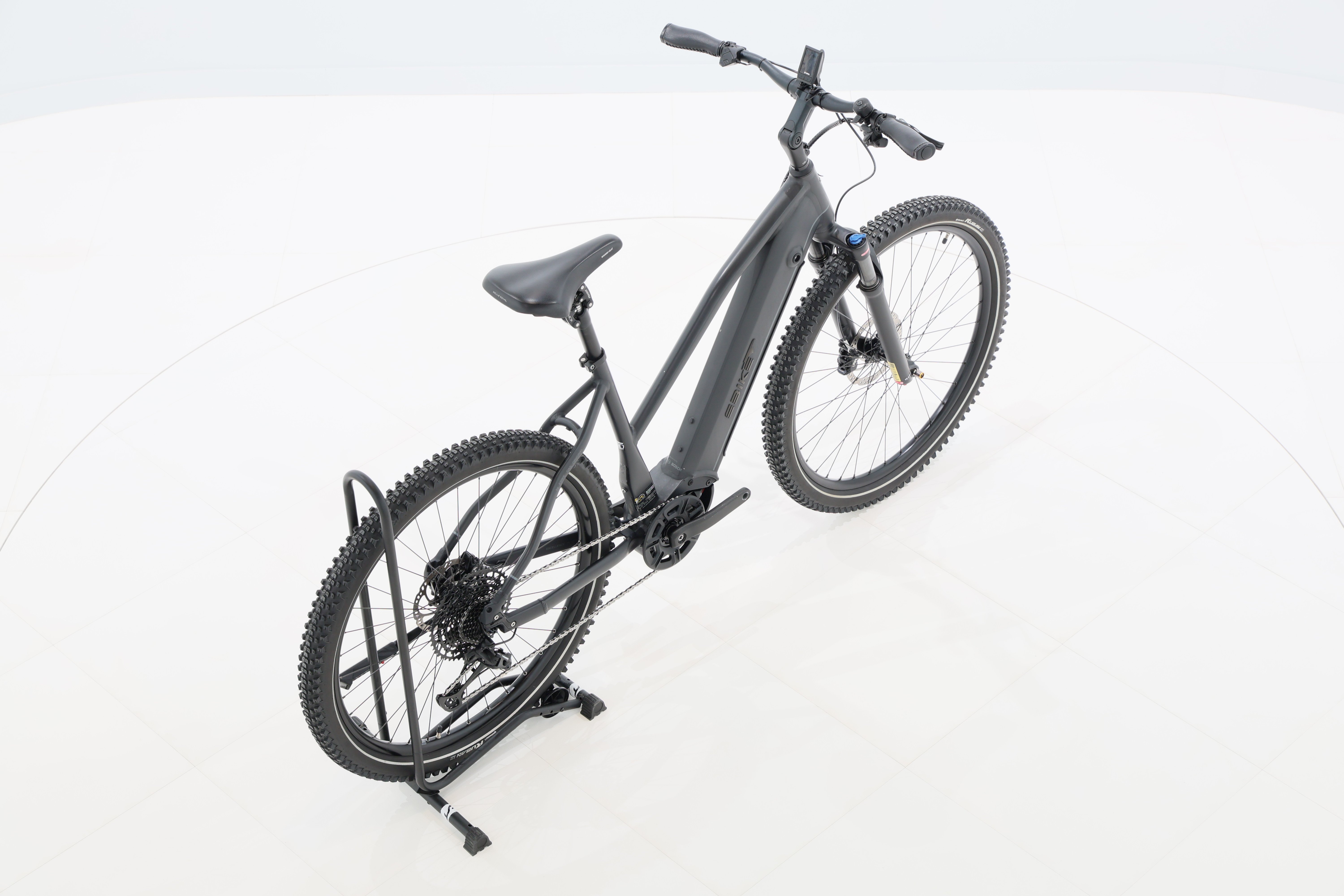 d23ad84e-6e1c-43e3-8cbd-5c561e5b3ab8