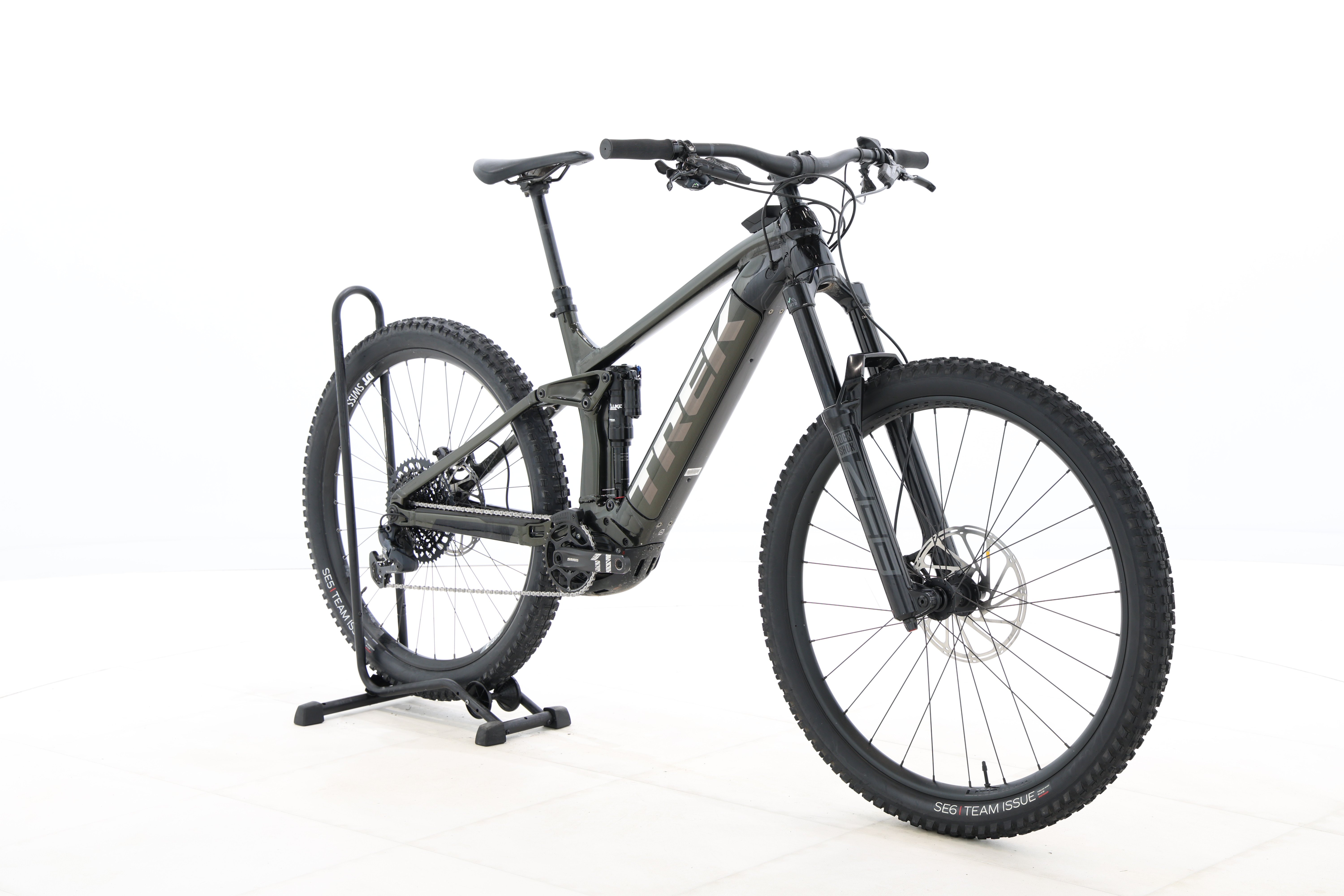 27568f8d-77db-4c4e-9aec-1f4073b90c05