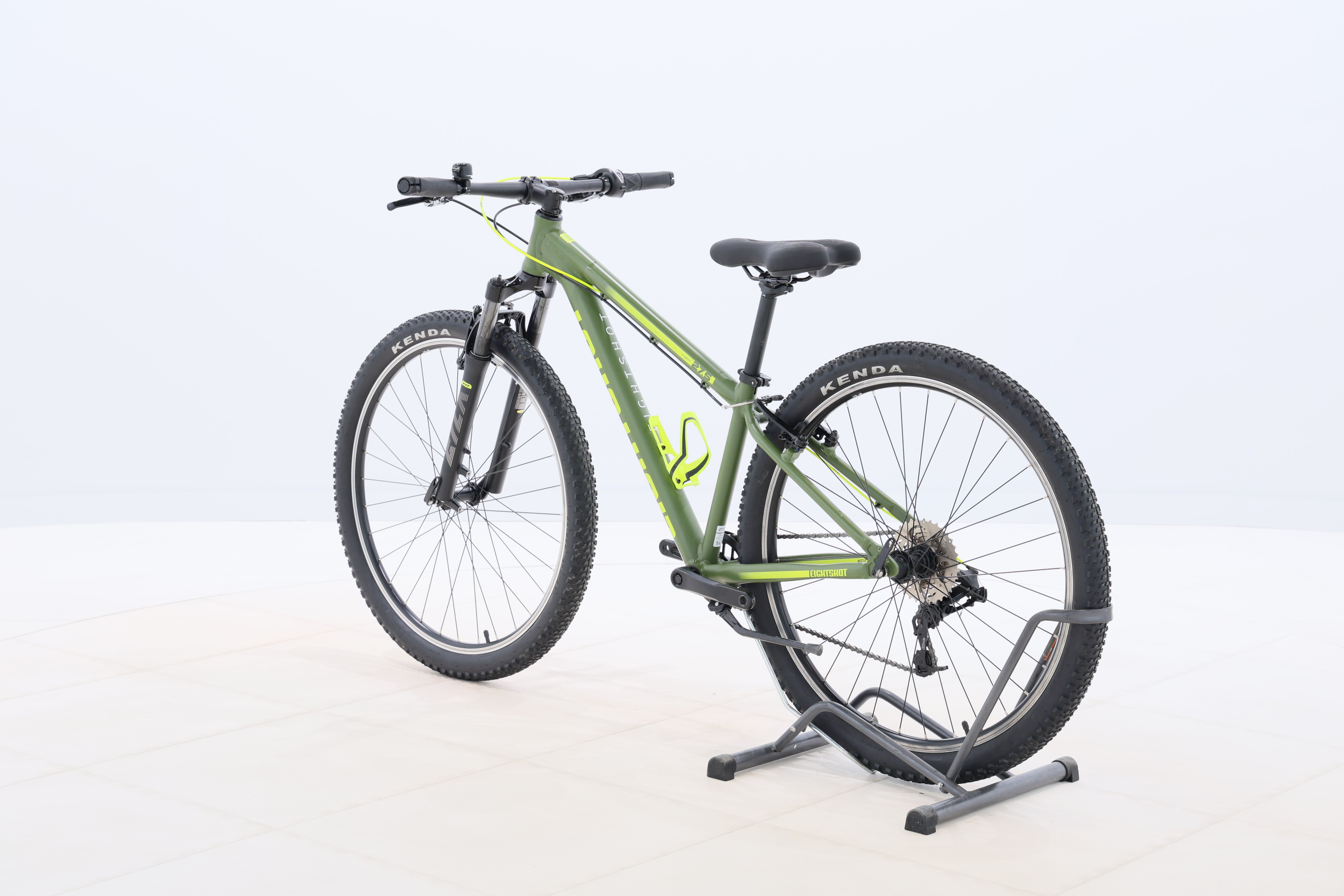 dff583d2-4d34-4b24-8664-9ebb65e8d51e