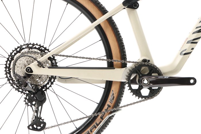Canyon LUX TRAIL CF 7 2023