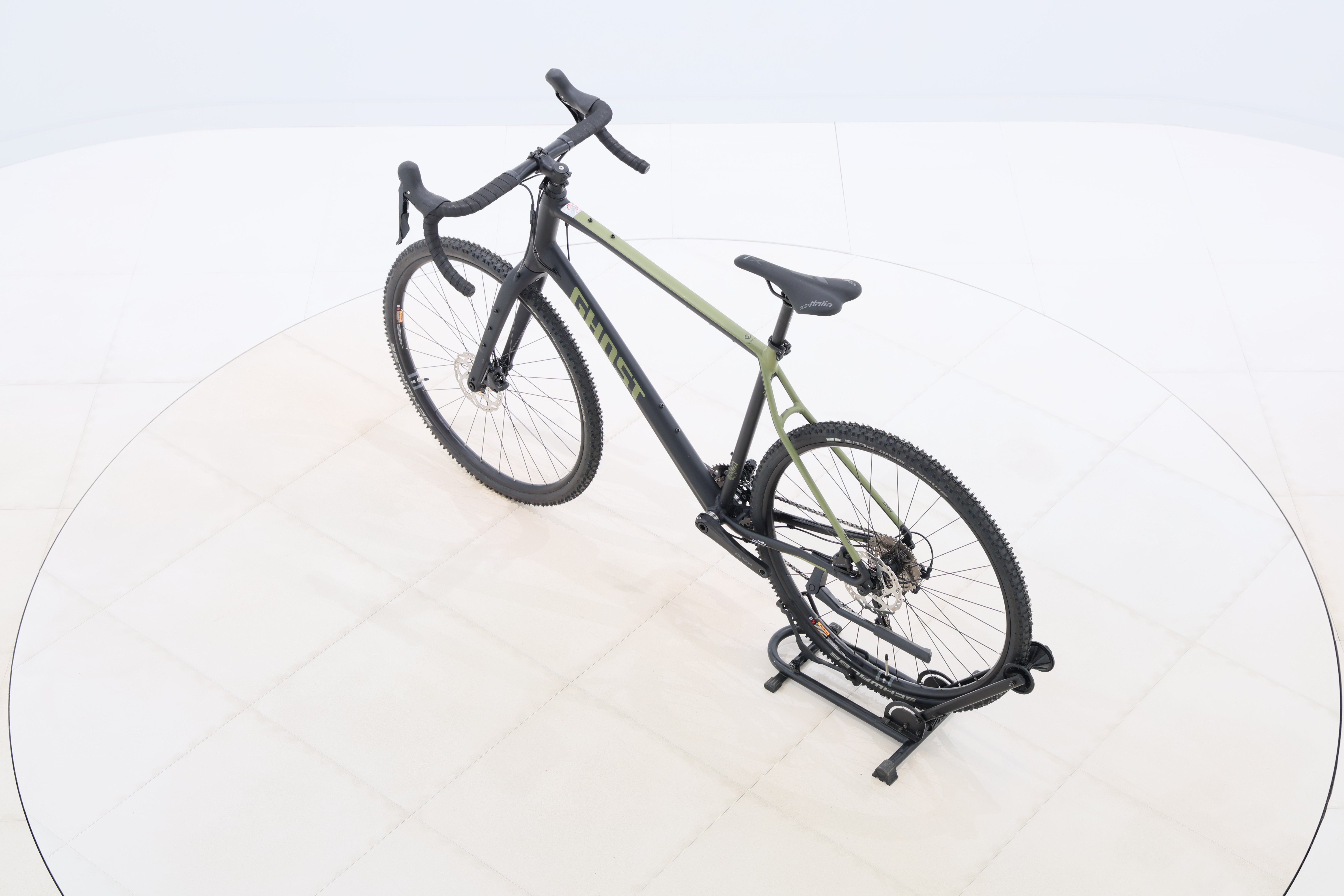 ab18b8b9-b431-4d9a-a83b-2286567a0f9f