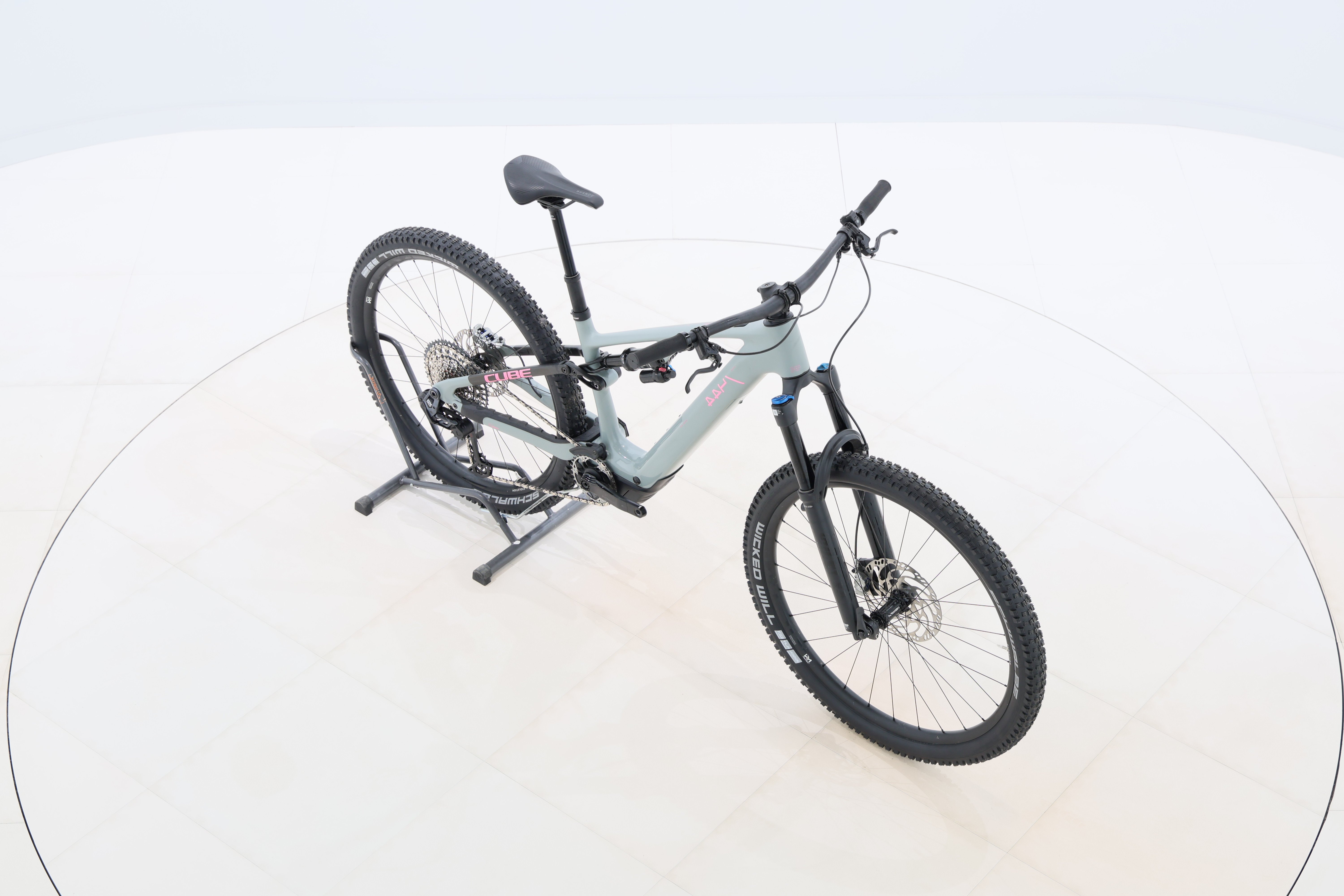 03c33728-efdf-4e8c-ab8f-746d9f997141