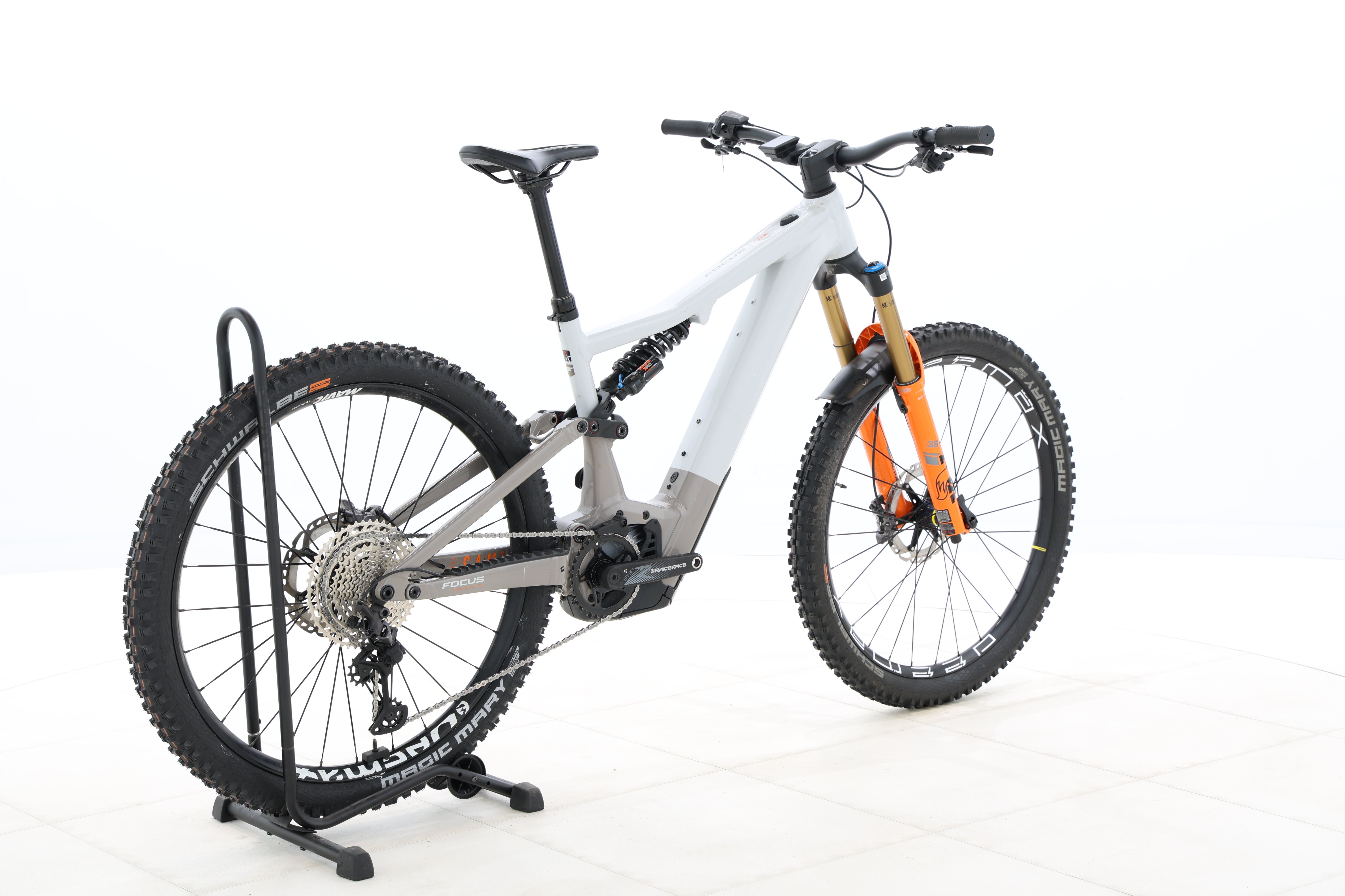 b926aa0f-ced4-4fbf-9fde-43a5b5cc942c