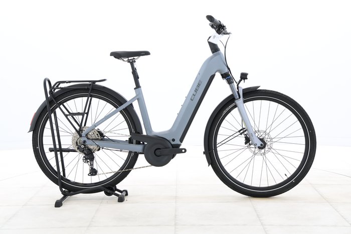 Cube TOURING HYBRID PRO 800 2026