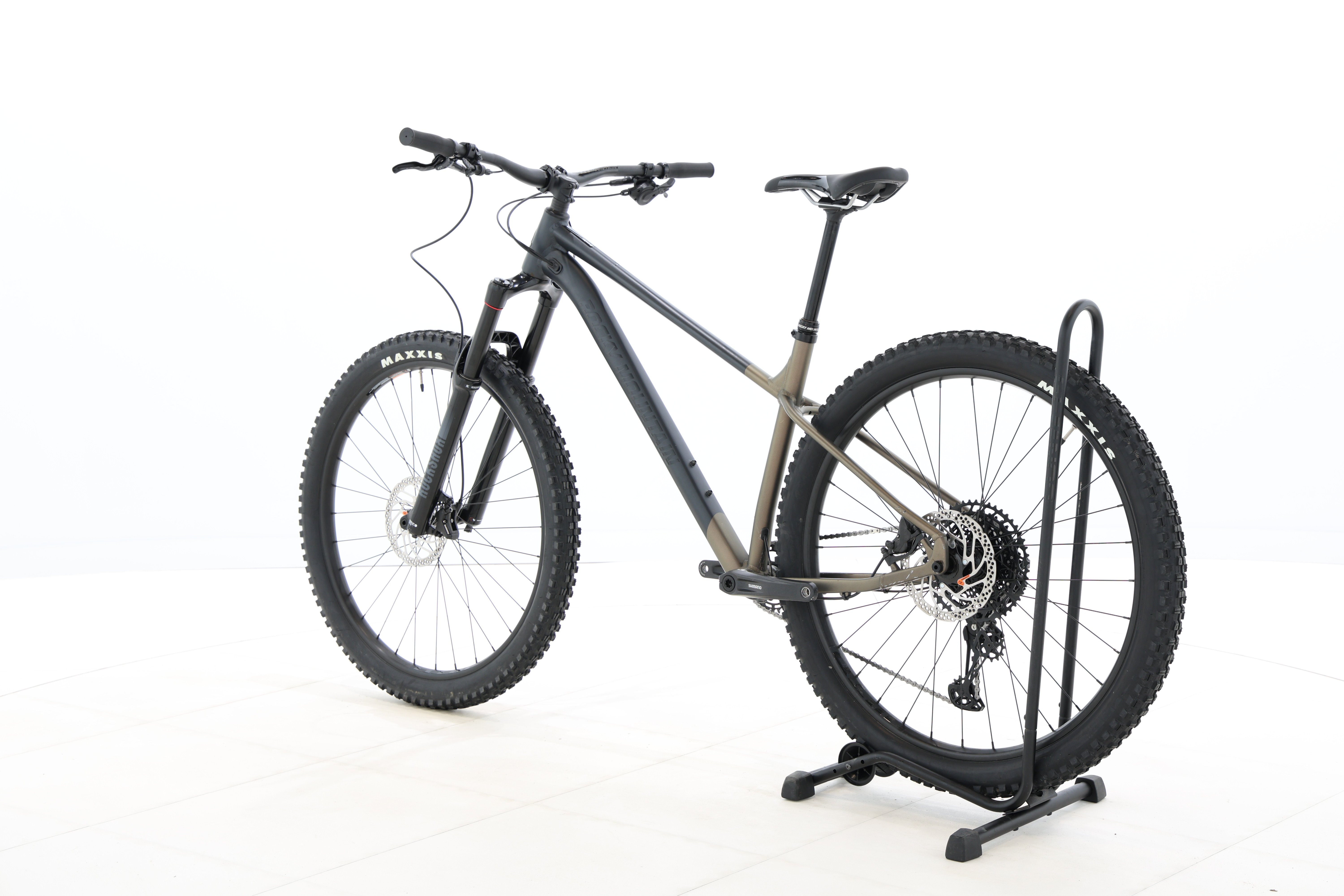 e6de18a3-0c19-40f6-9482-b94c211f0fb6