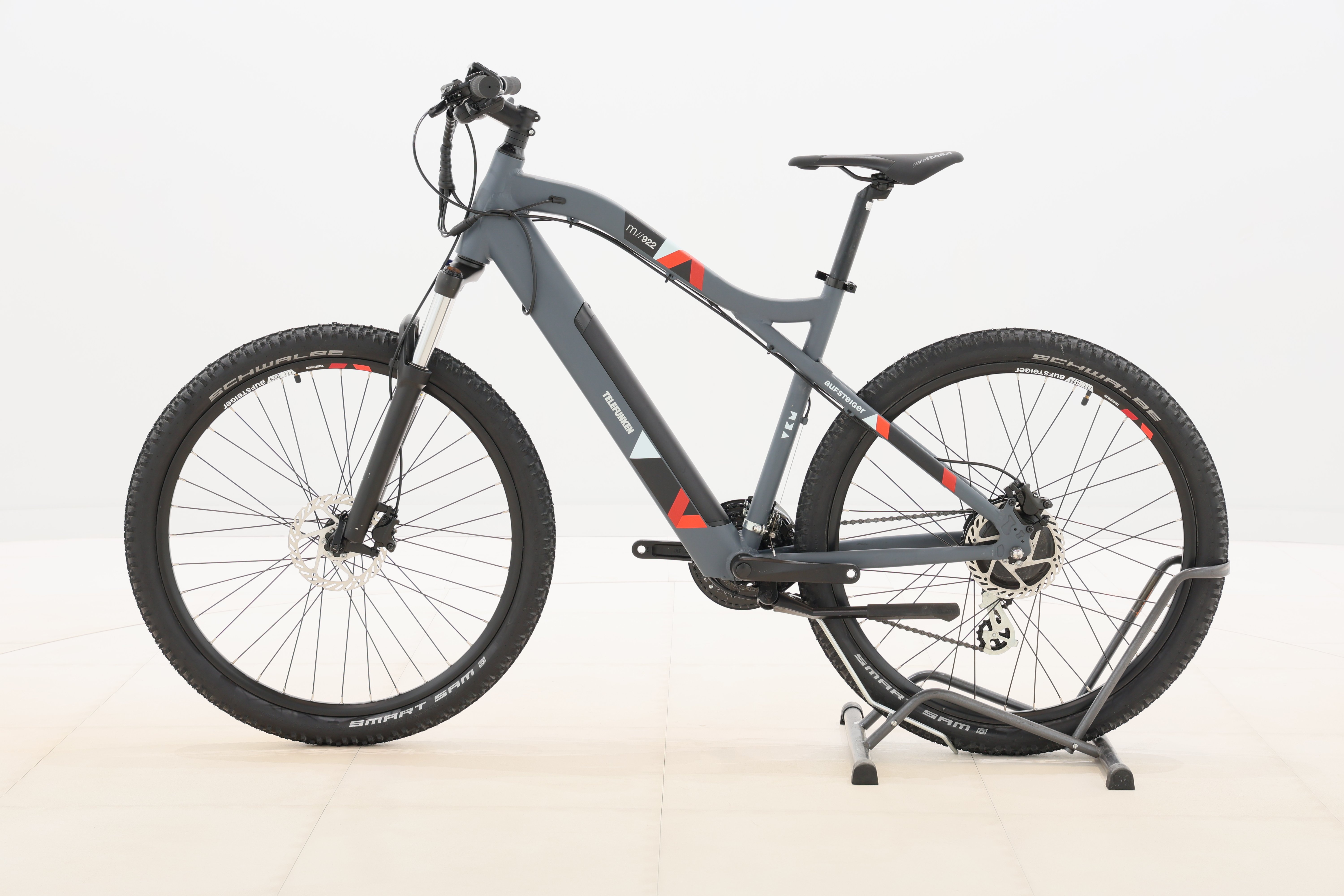 f22492e3-2141-4b25-bab9-0eeff1f3028c