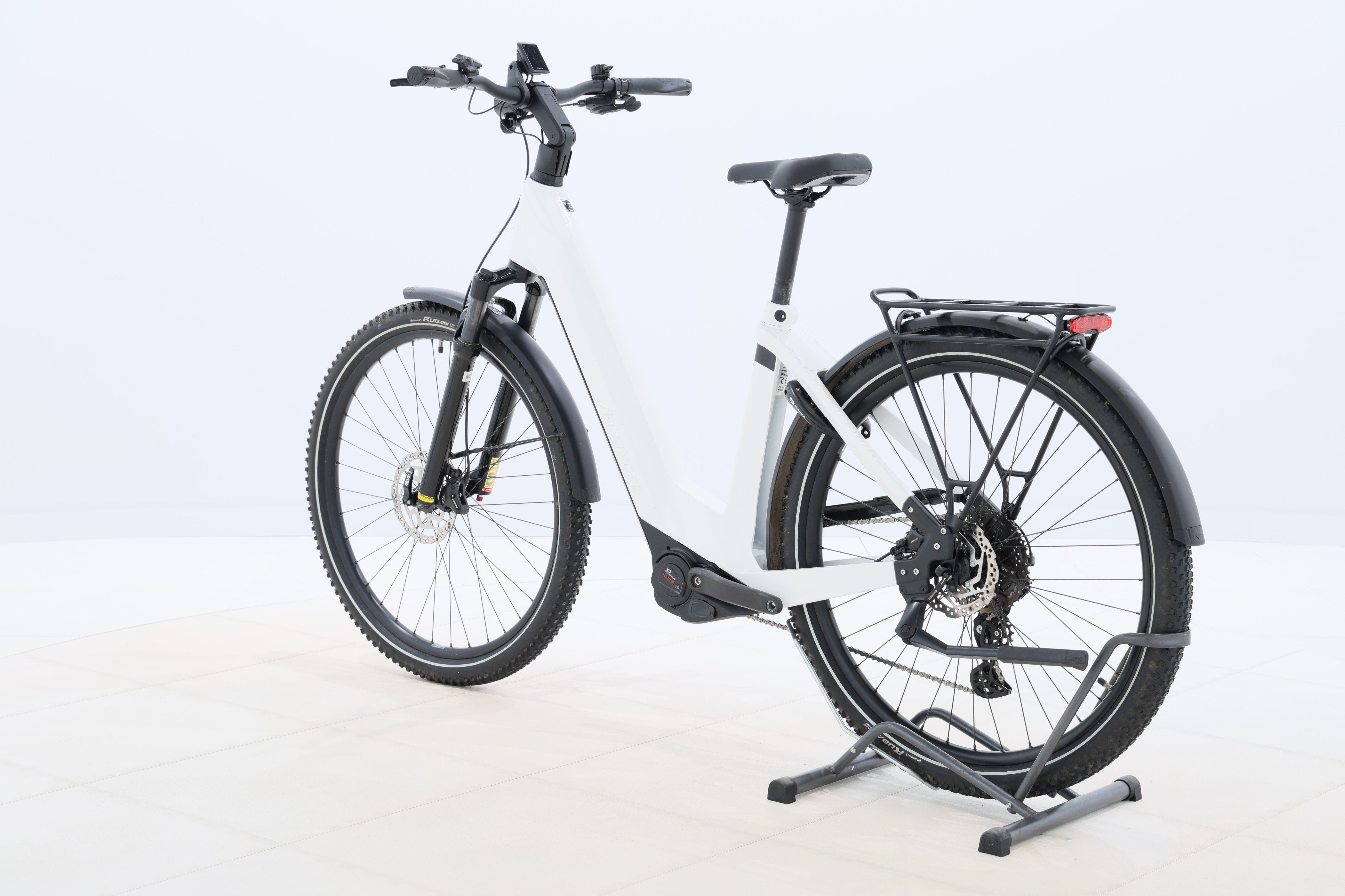 f61dea76-cd79-4d73-a94f-a7310cdc9fa5