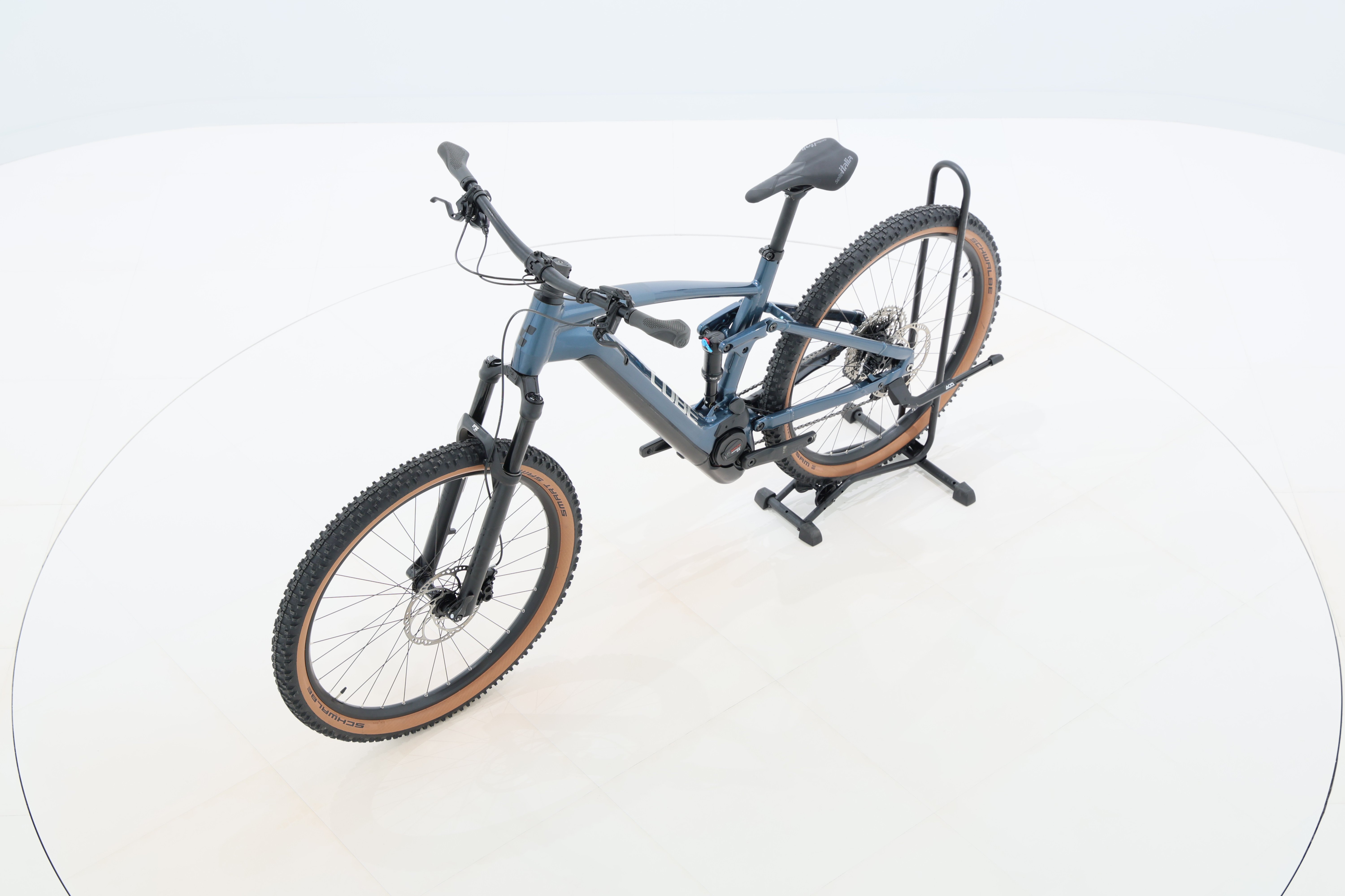 2cf1b43a-1c56-4f64-a4a1-7e5c781b5b19