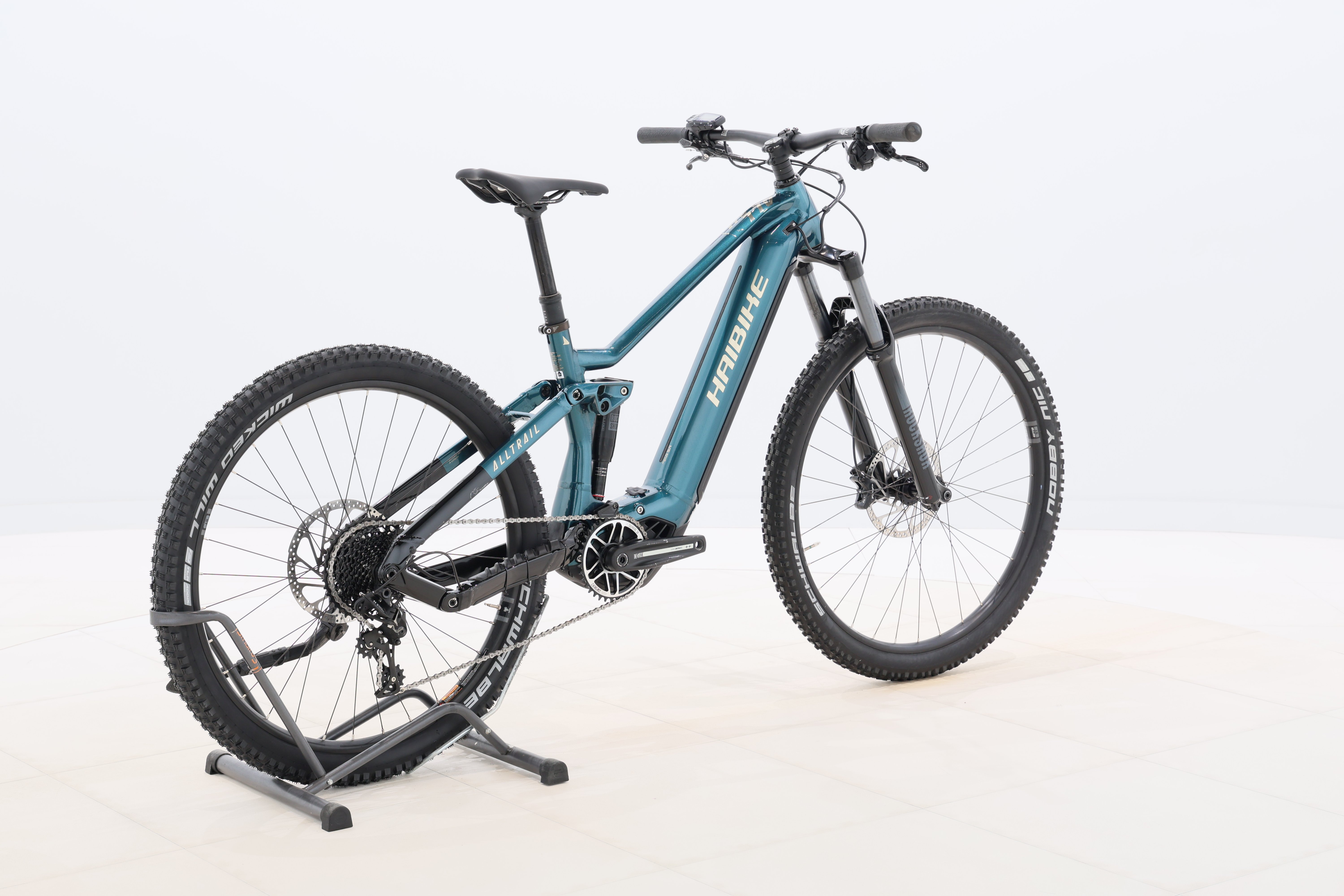 ce7abdf5-b2a6-46e8-94d2-2b7245aa66c1