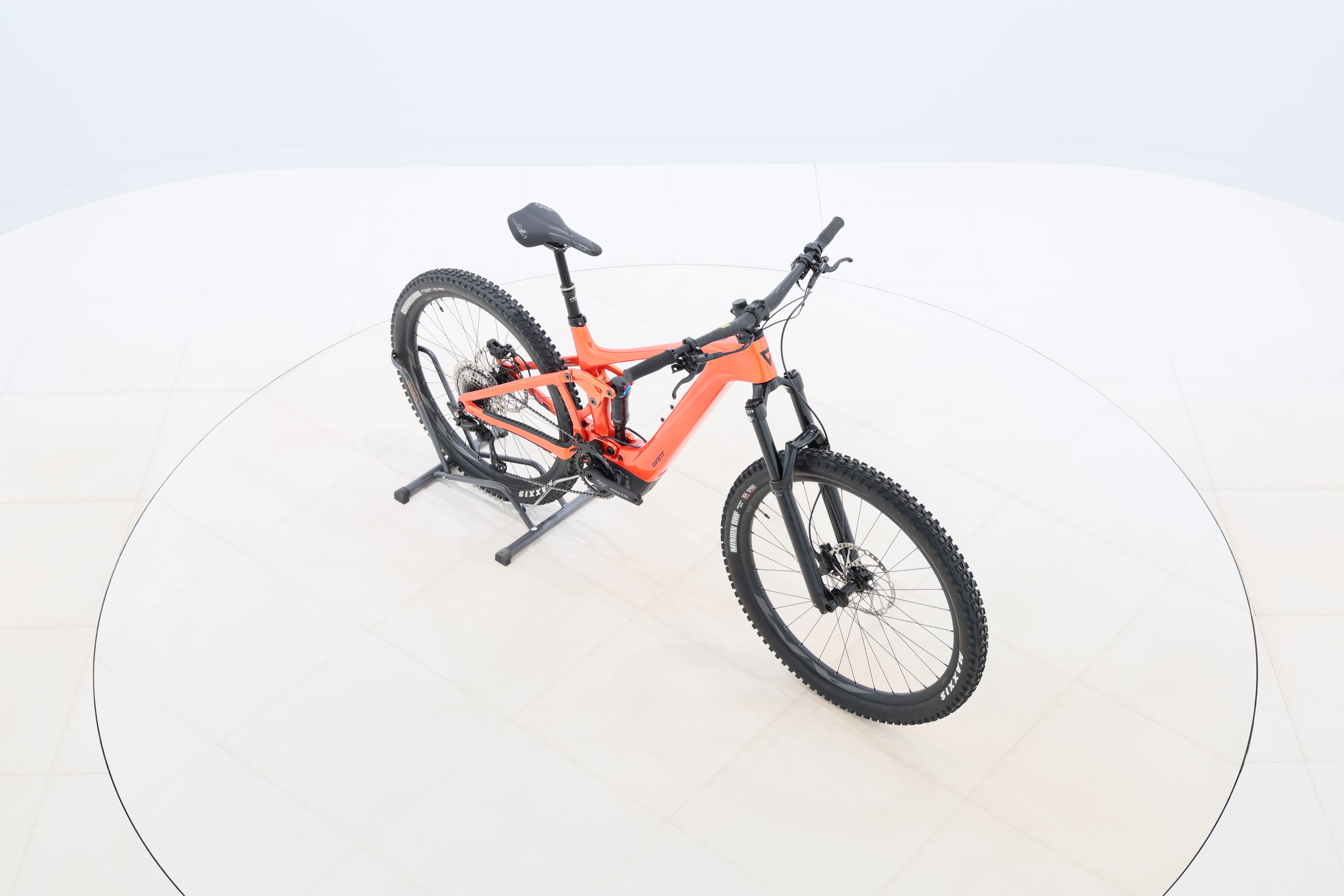 8df8d877-cd47-4d3b-b993-18634d95036b