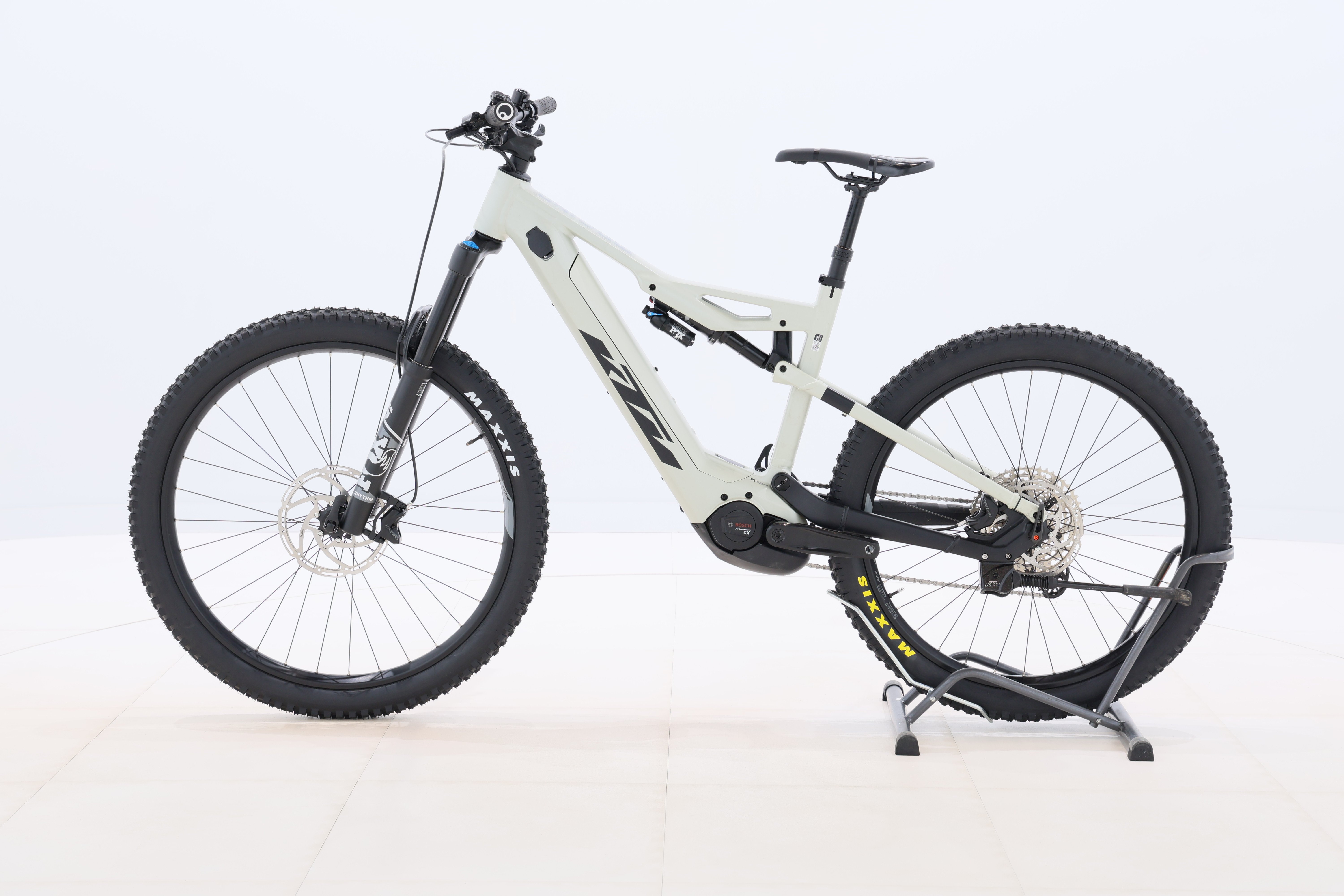 f4ee20b8-73f7-443c-8beb-c61e2e7abfba