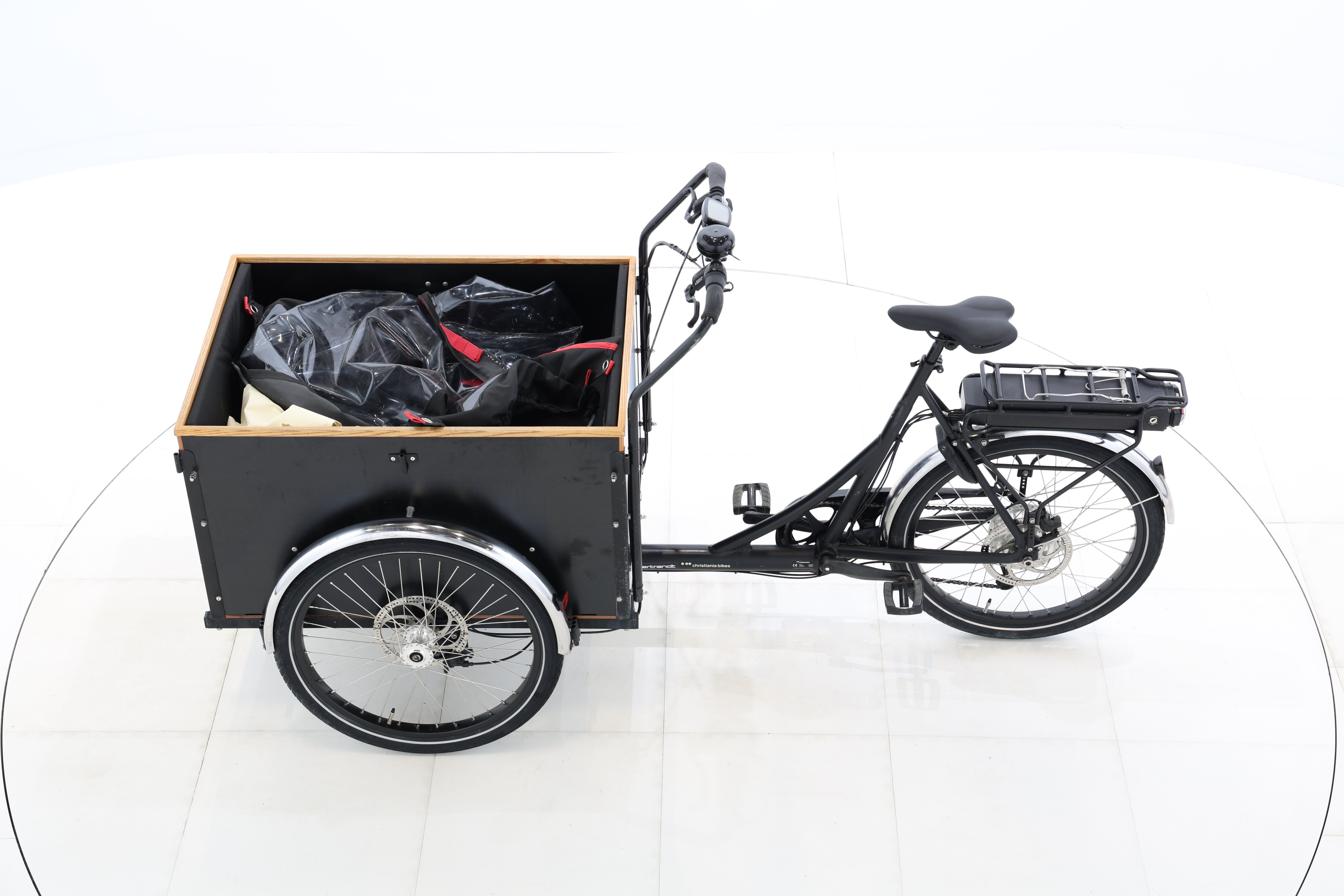 74752428-f3b1-4010-bee9-a2be63158de7