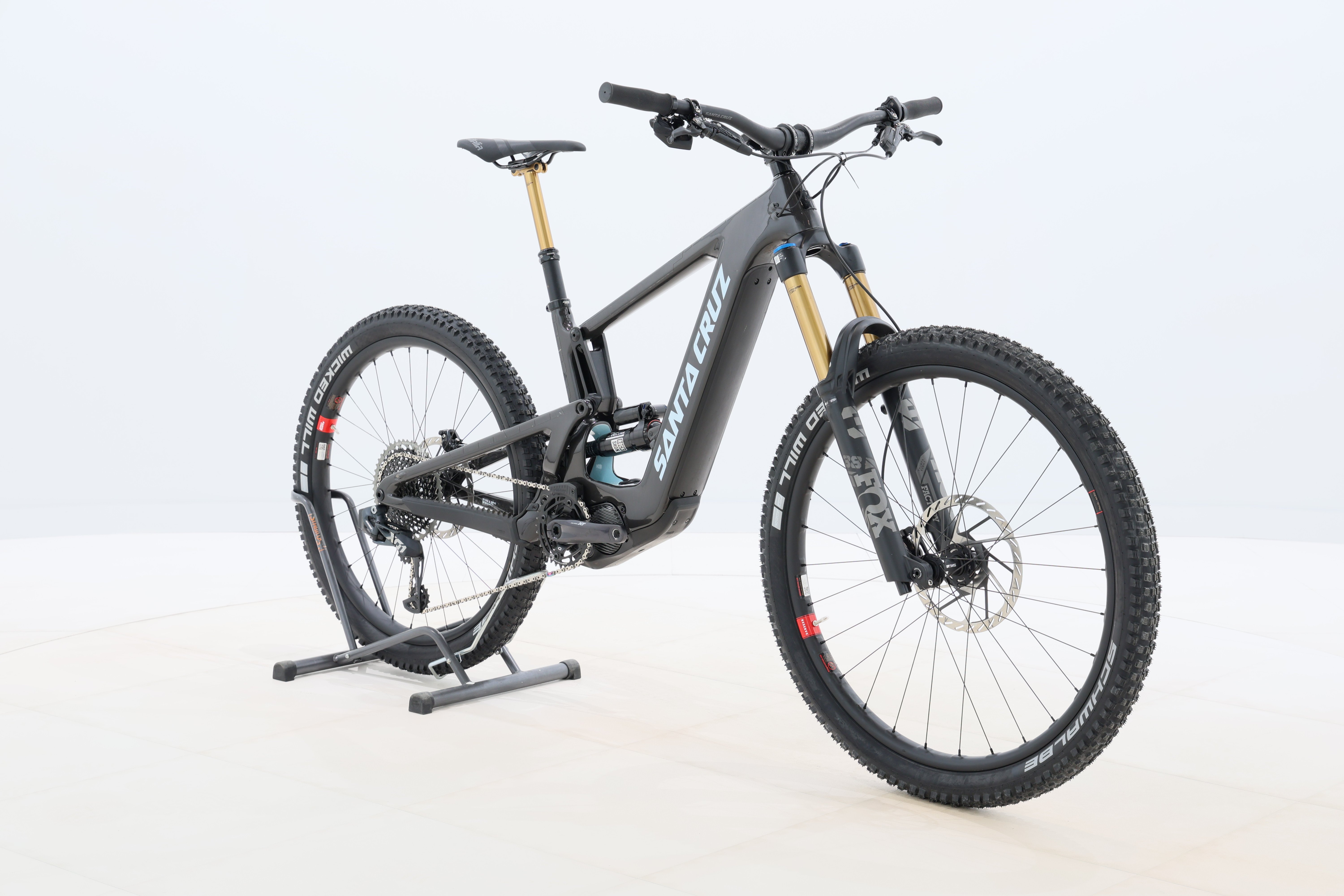 d77899a3-ecbd-4915-86eb-c0af1a951e70