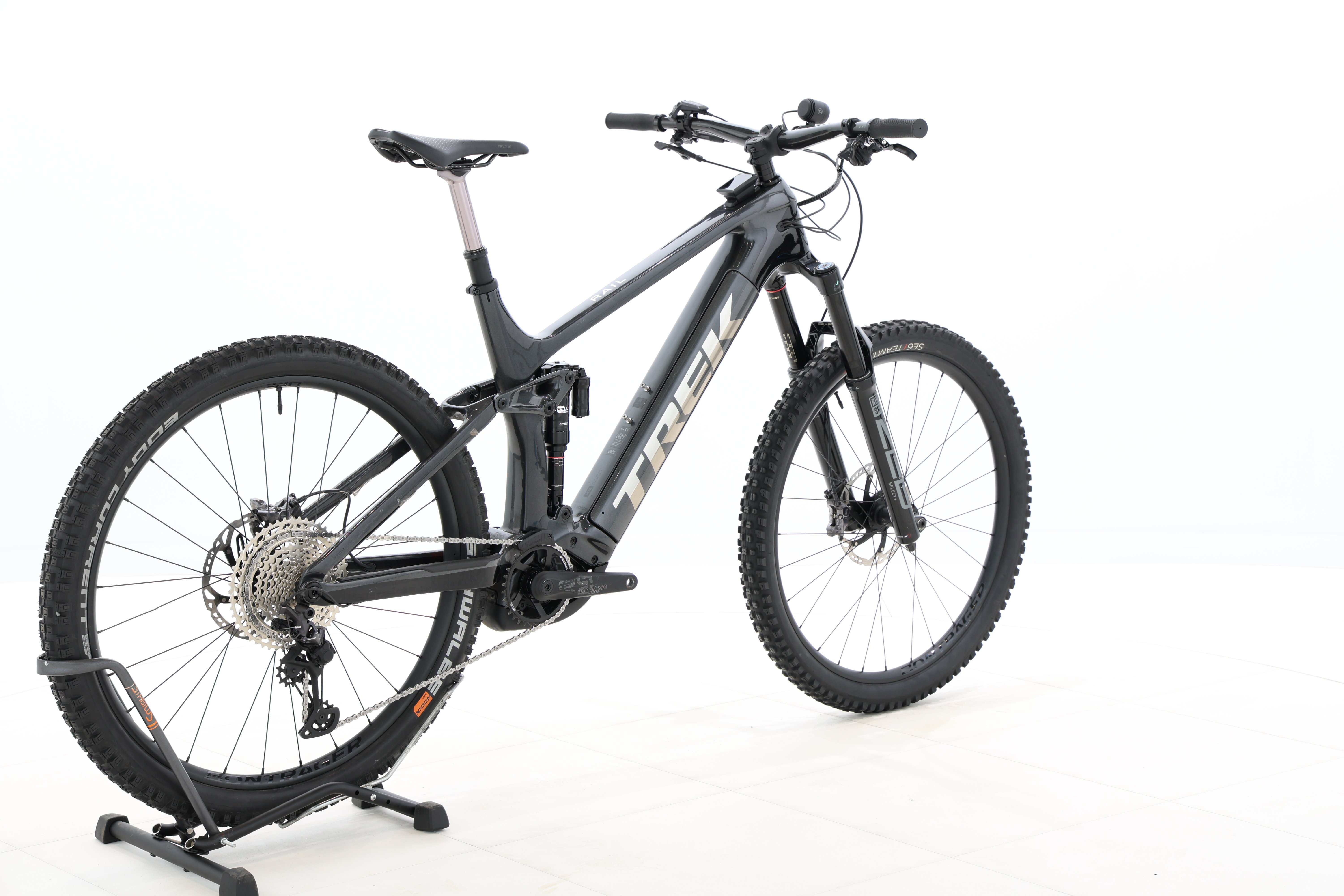 ab7c8c81-5bc2-4353-a3e2-d1e170ff977c