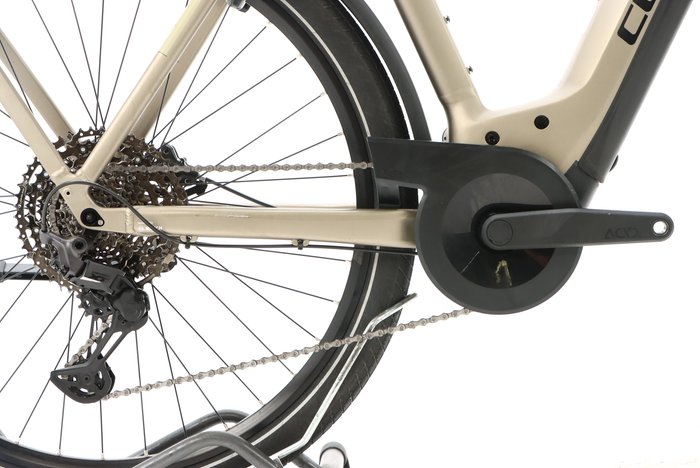 Cube KATHMANDU HYBRID PRO 750 2024