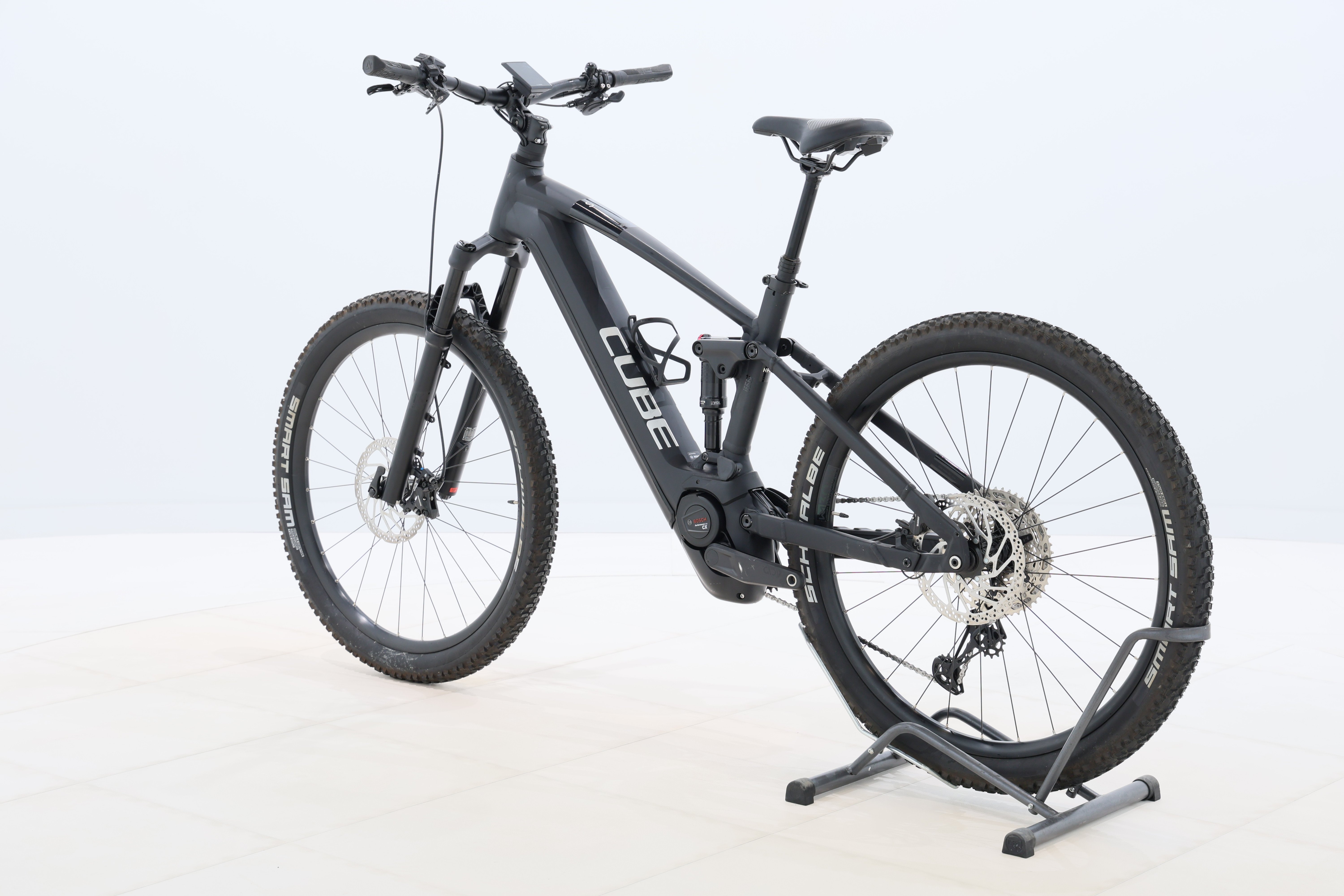 e274bec2-9dd9-4644-a632-e113bb233996