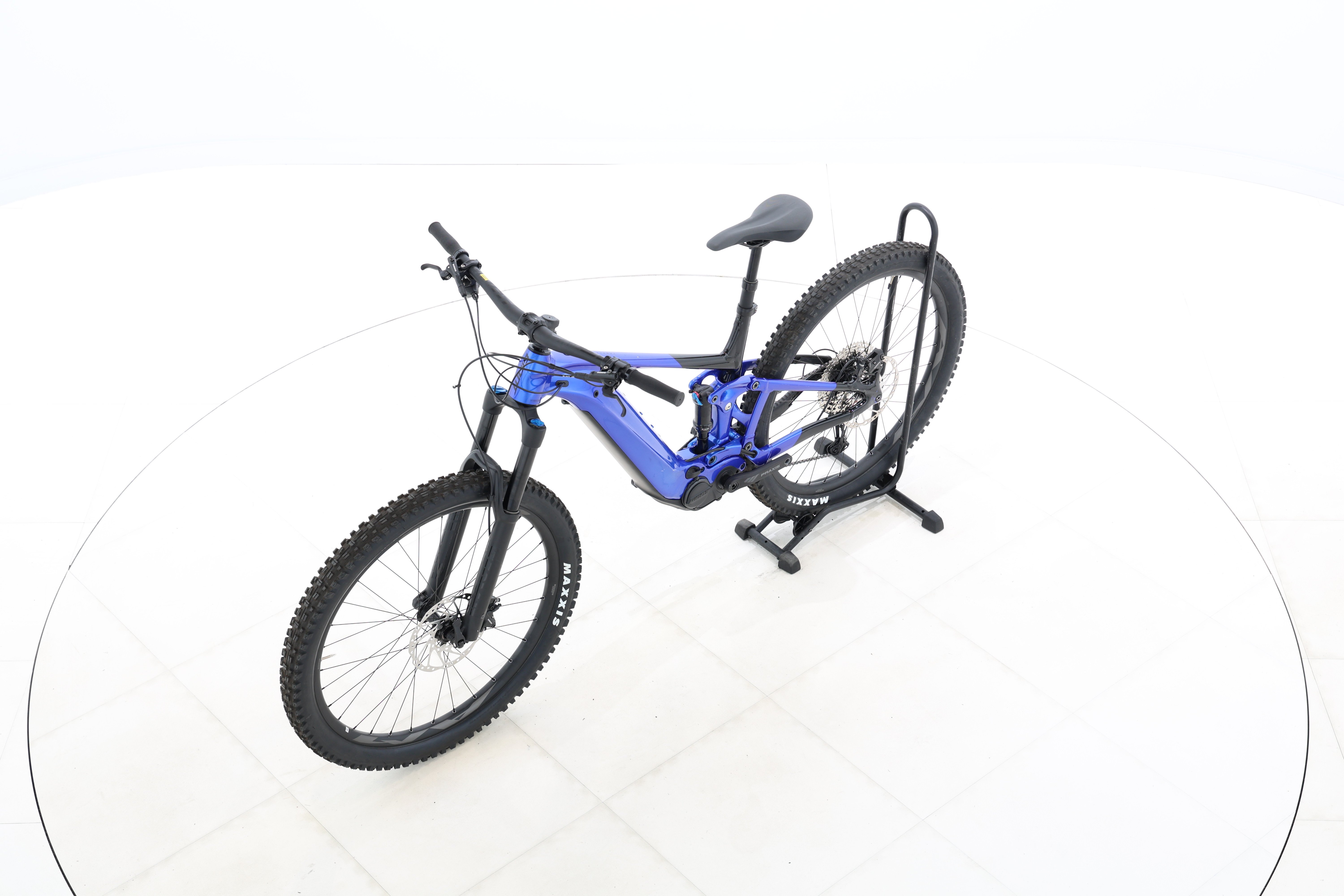 fedb460f-79b8-4446-affc-276d3b53f77a