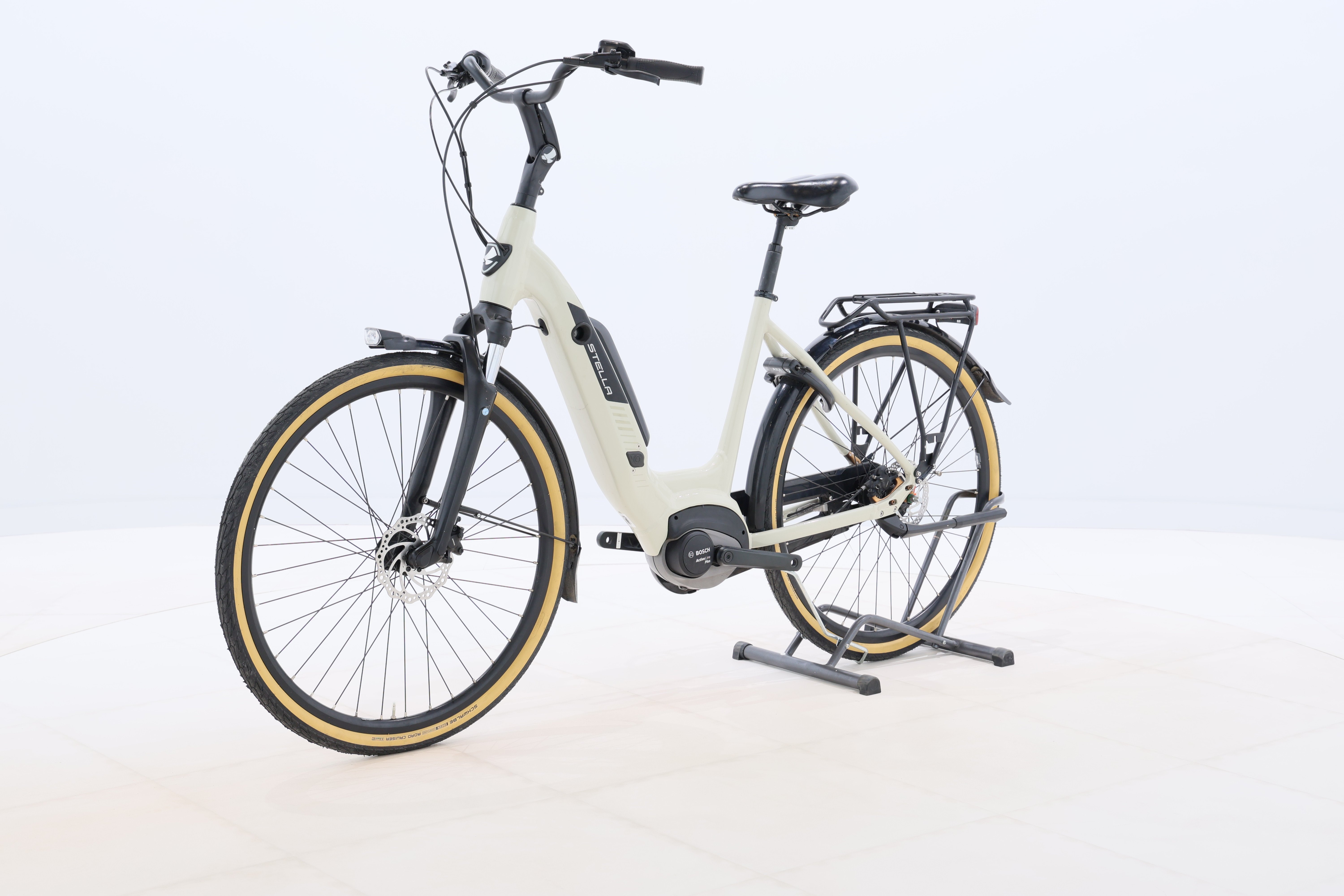 3dc074f7-691d-4214-81a9-6902f33a74db