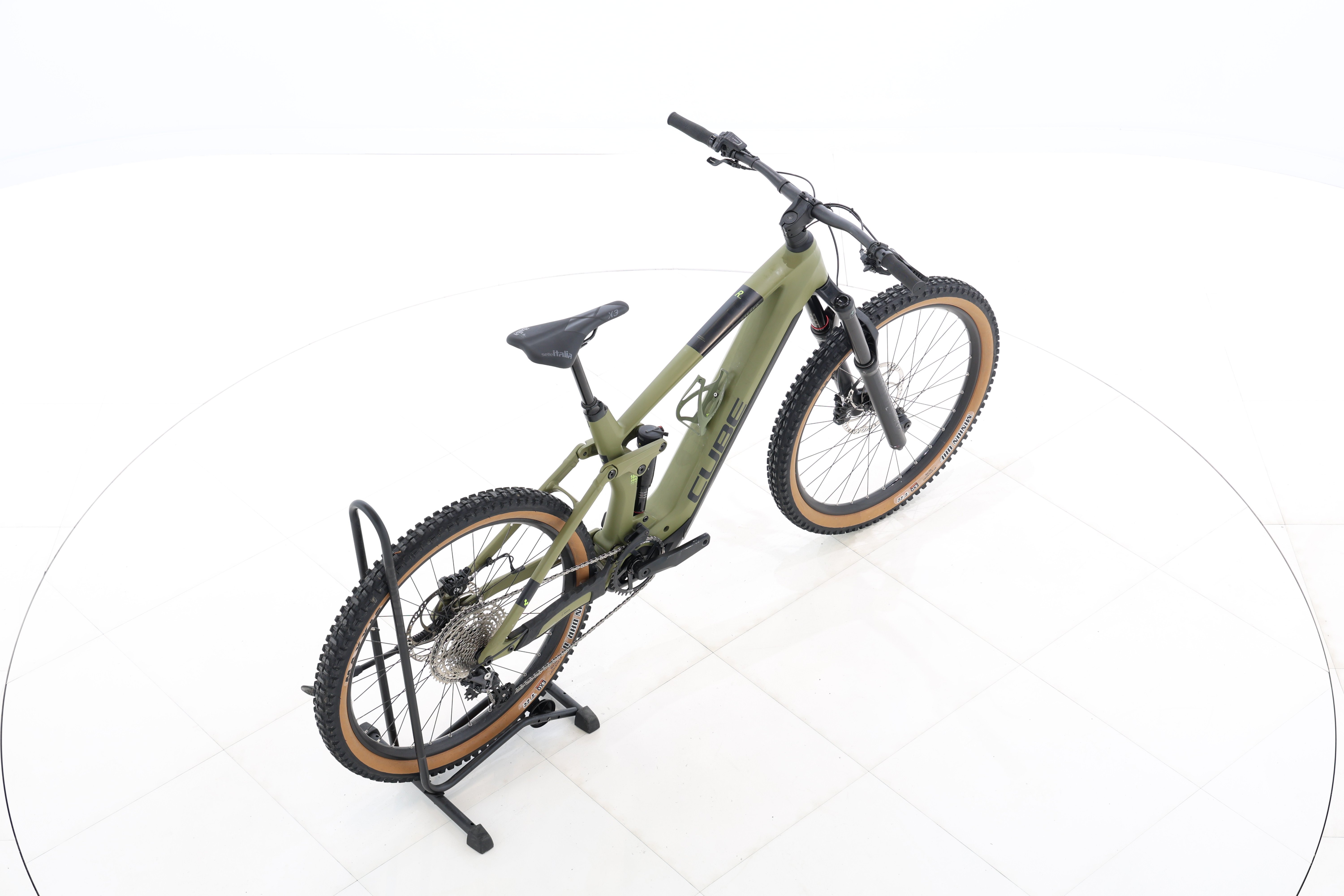 ff63c286-c2b3-4fdb-9c22-38f917d31085