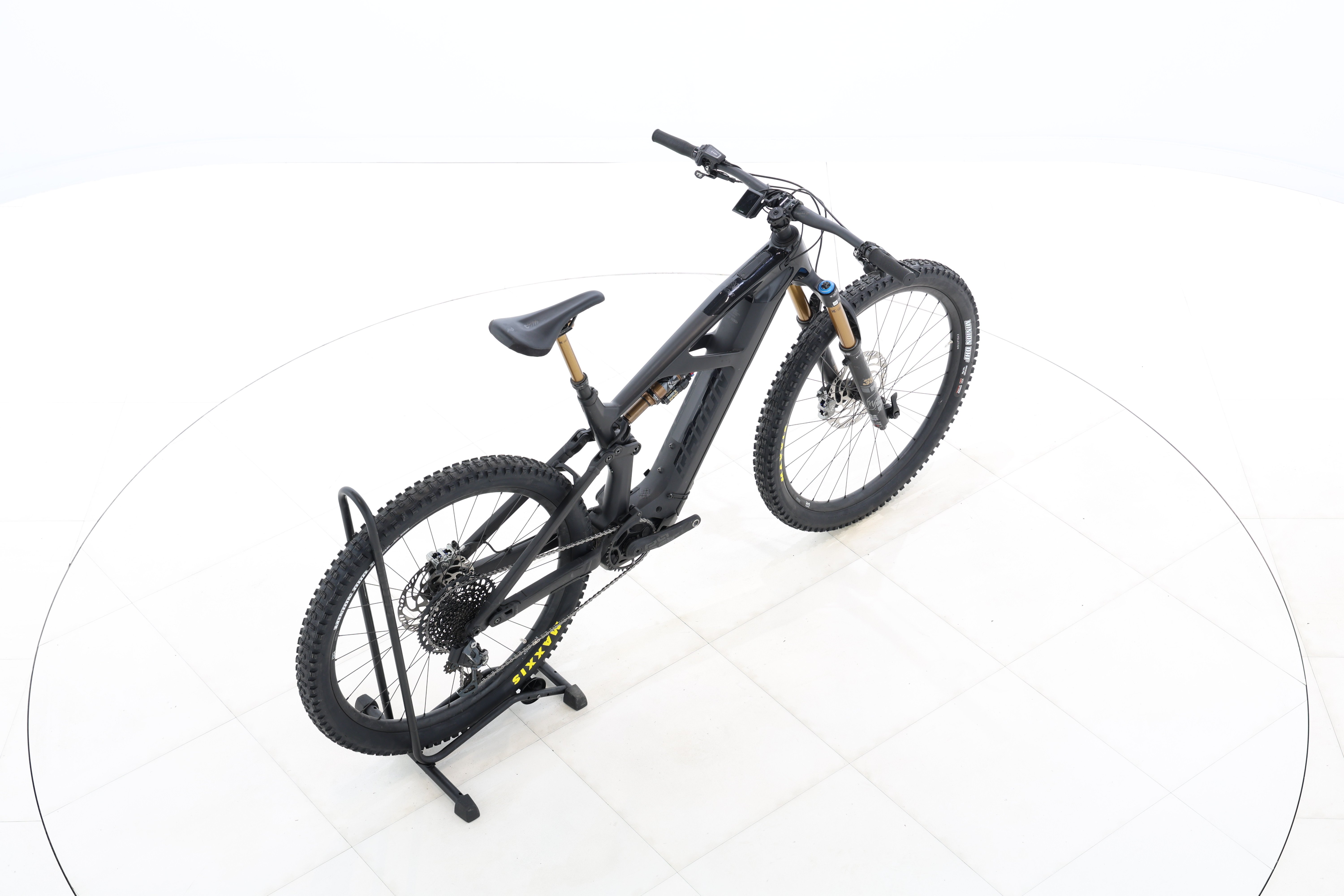 918f97fe-d8cc-4b47-a081-660089fae7ba