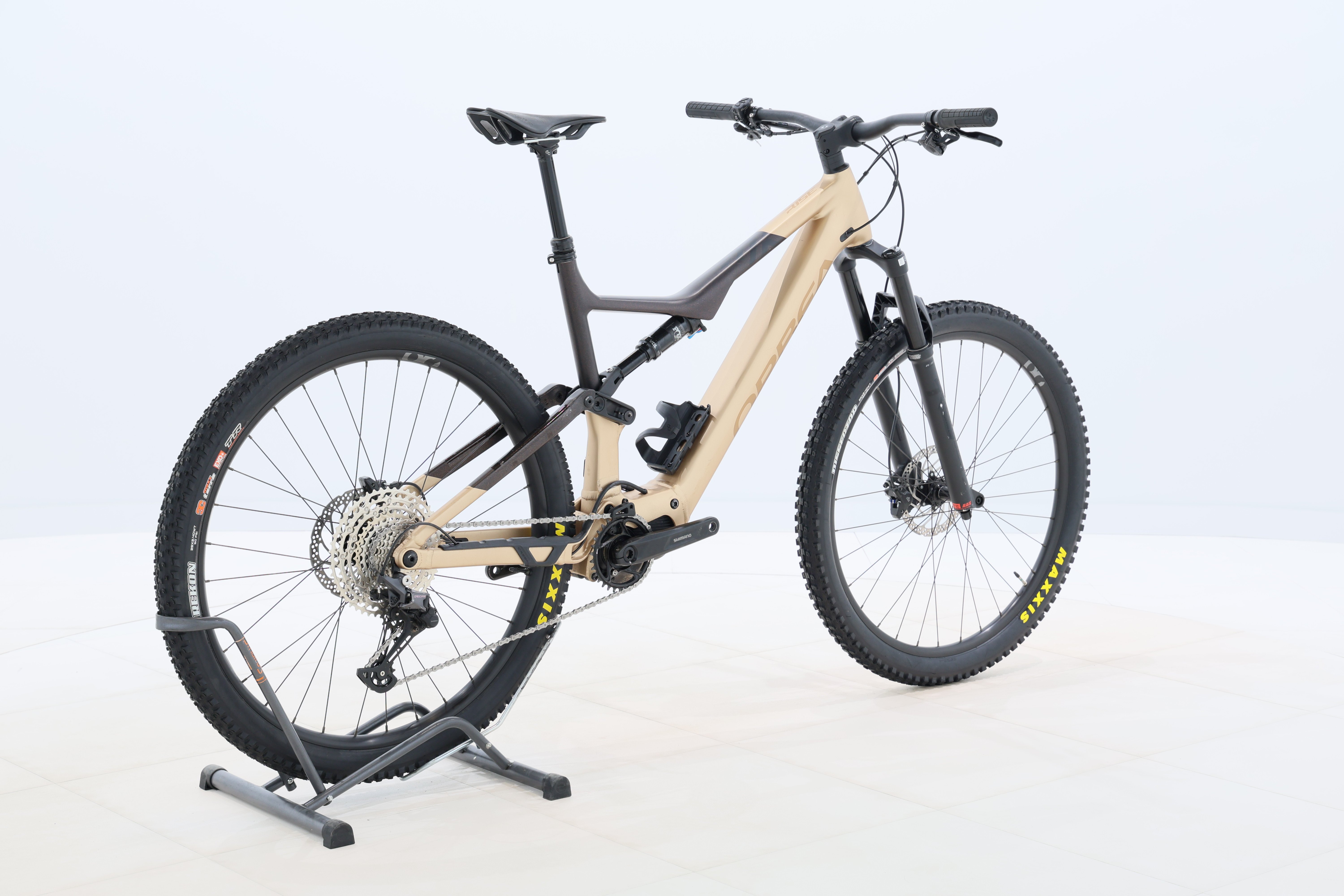 300f7e7e-0be8-41af-b4ce-7d1f0dd3c2b3