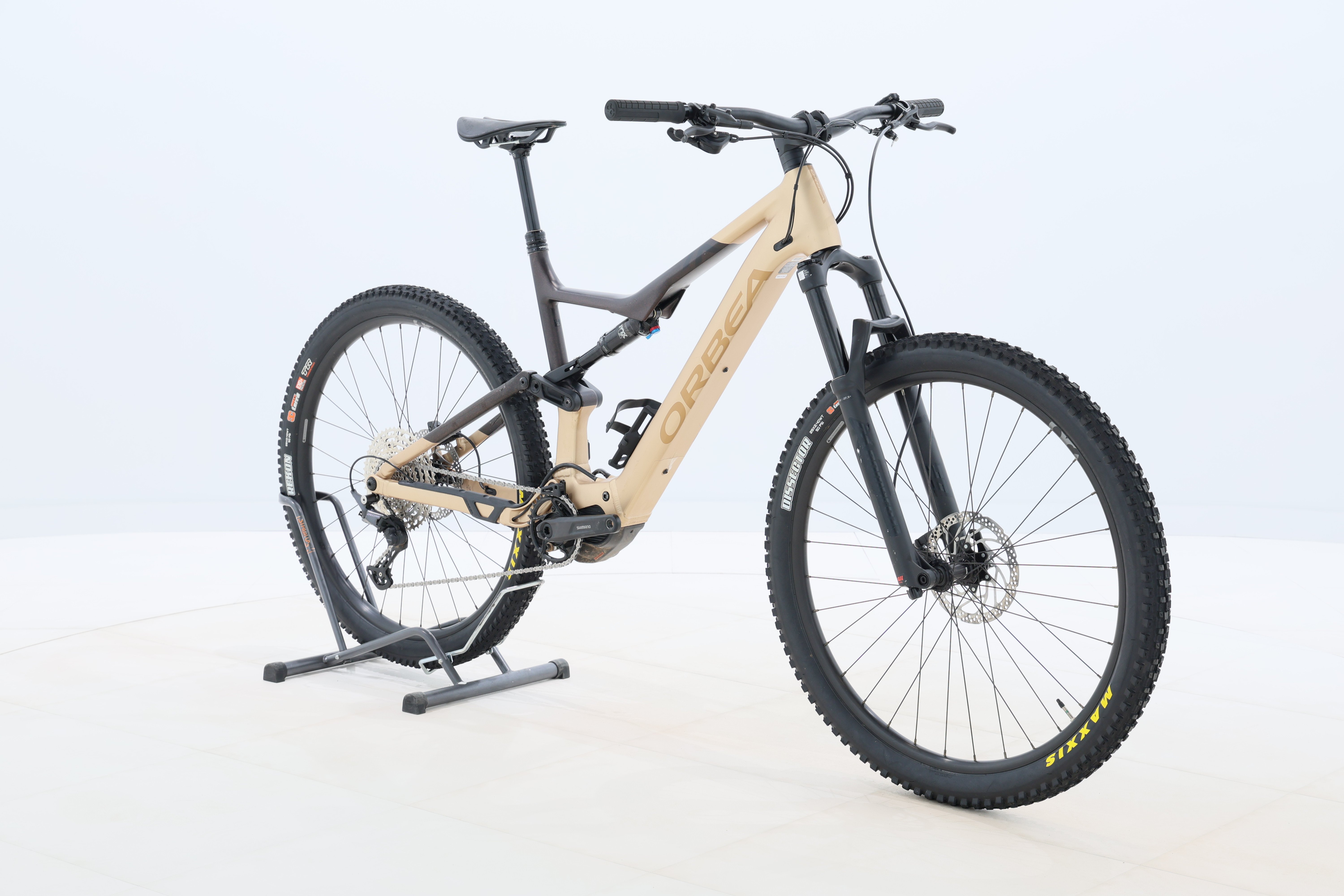 300f7e7e-0be8-41af-b4ce-7d1f0dd3c2b3