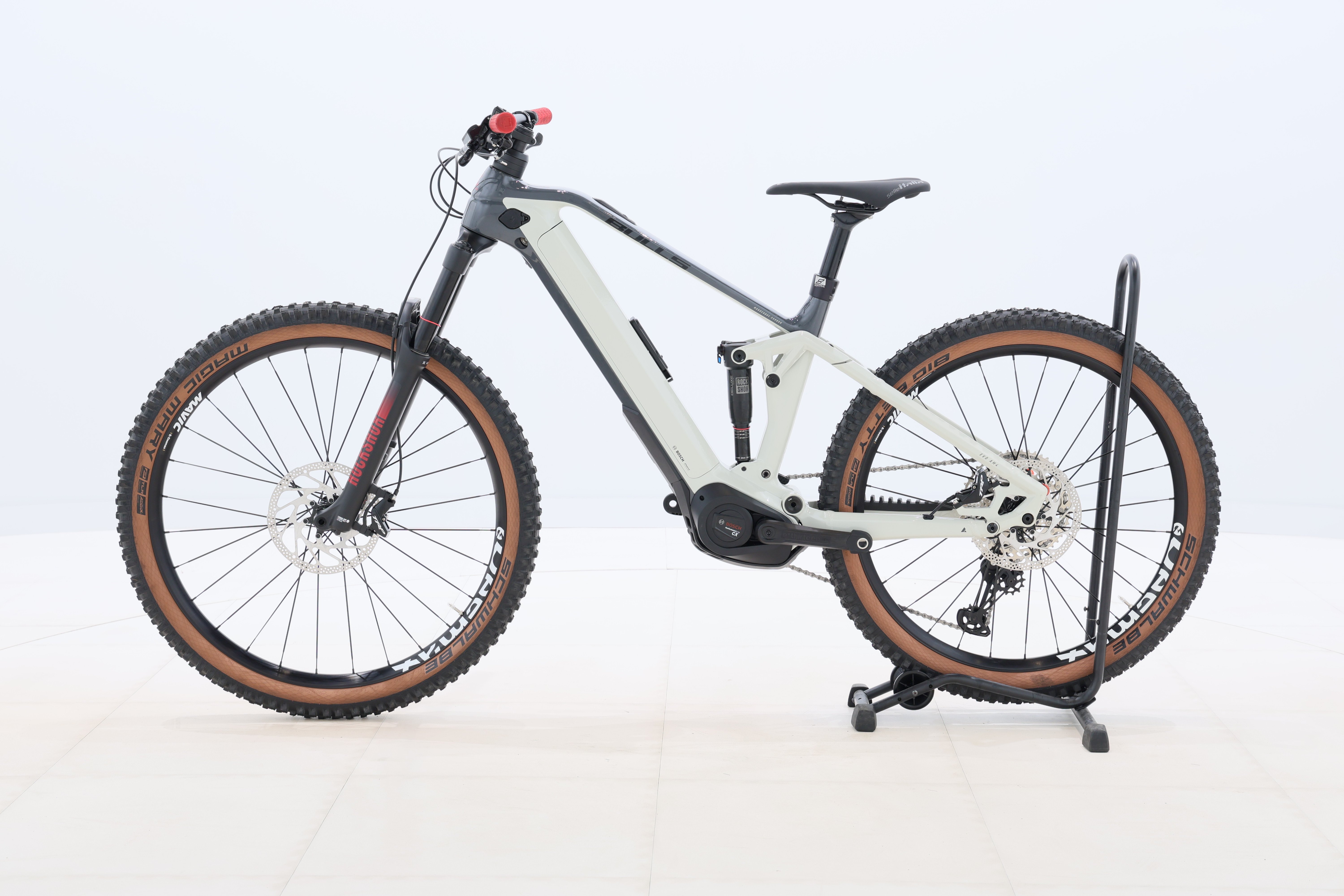 1816874c-7340-4200-a4a7-2fd275de6565