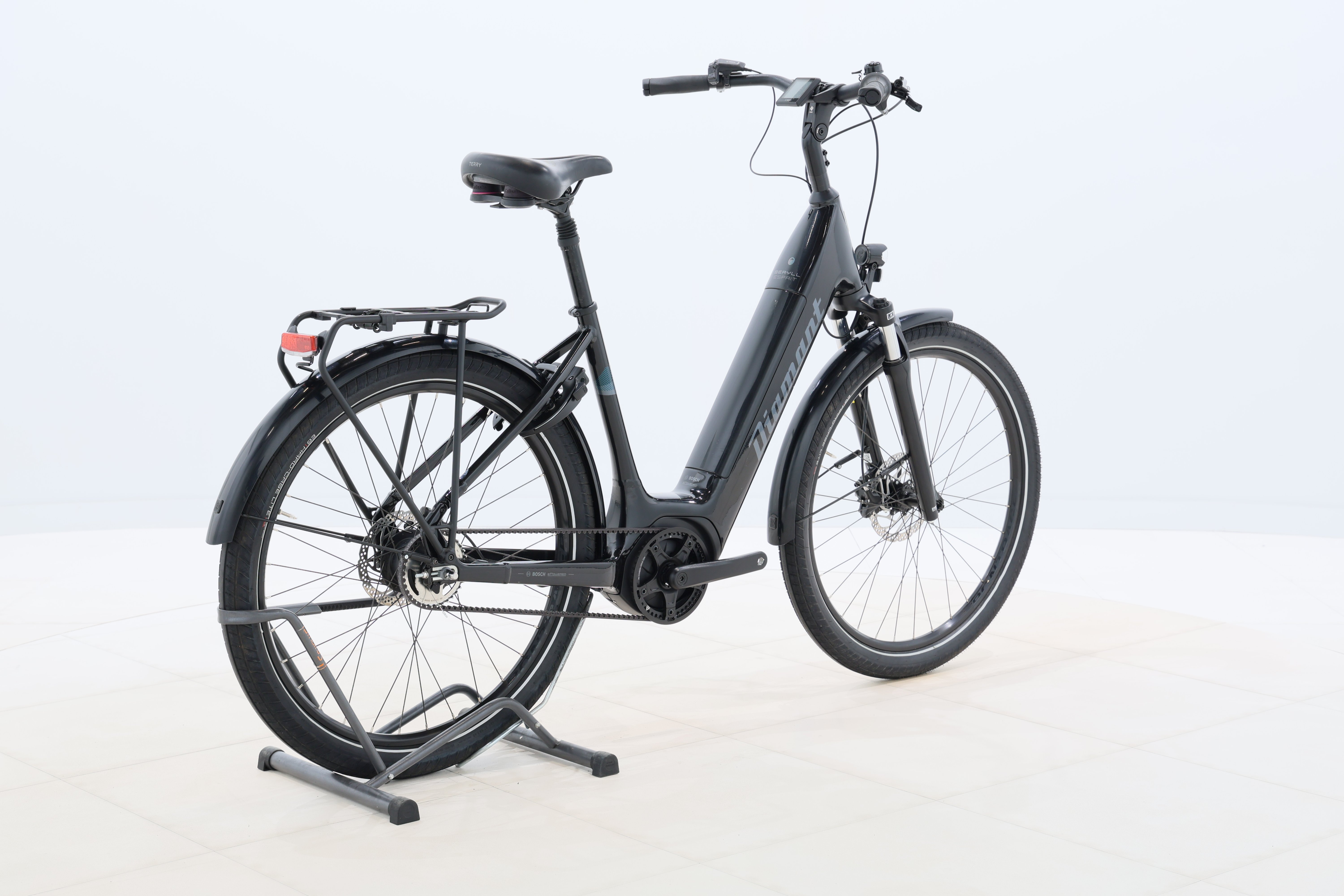 e433087c-a3ca-4810-8a75-5f40e2b5d79b