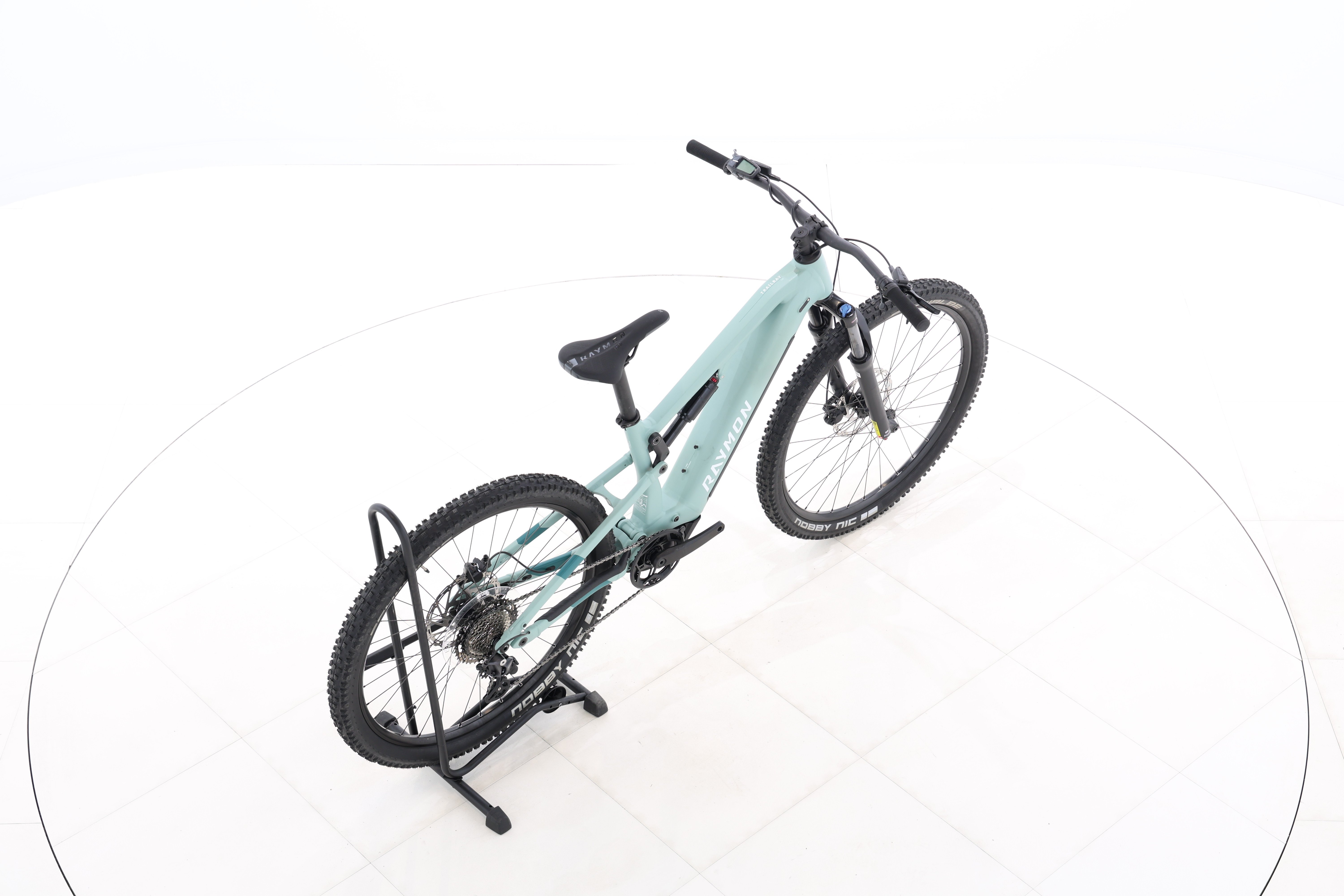 c06587a3-4e3d-414c-bf43-2d641ee9b75c