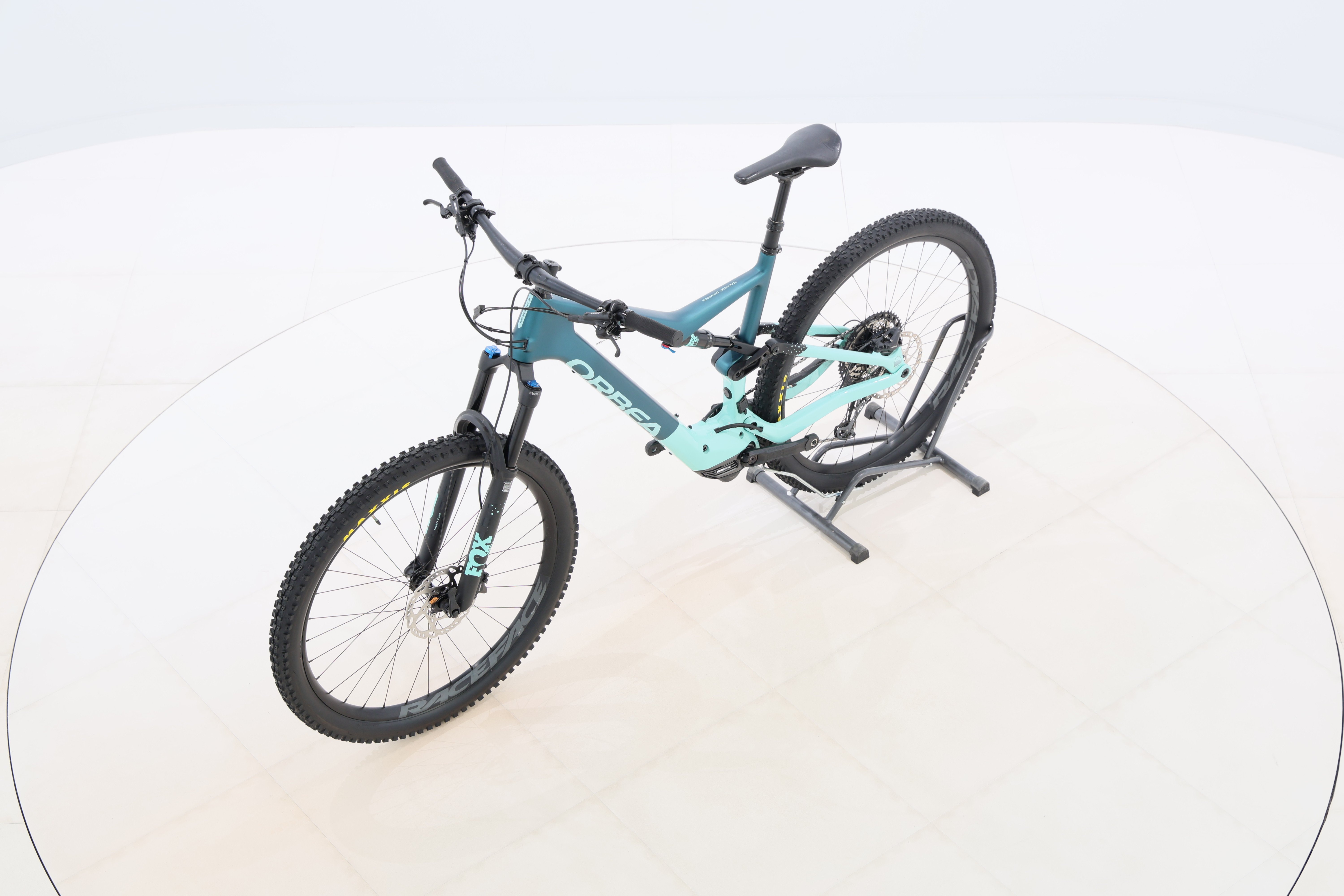 0def2021-f477-4ab7-a82b-b96a62472e42