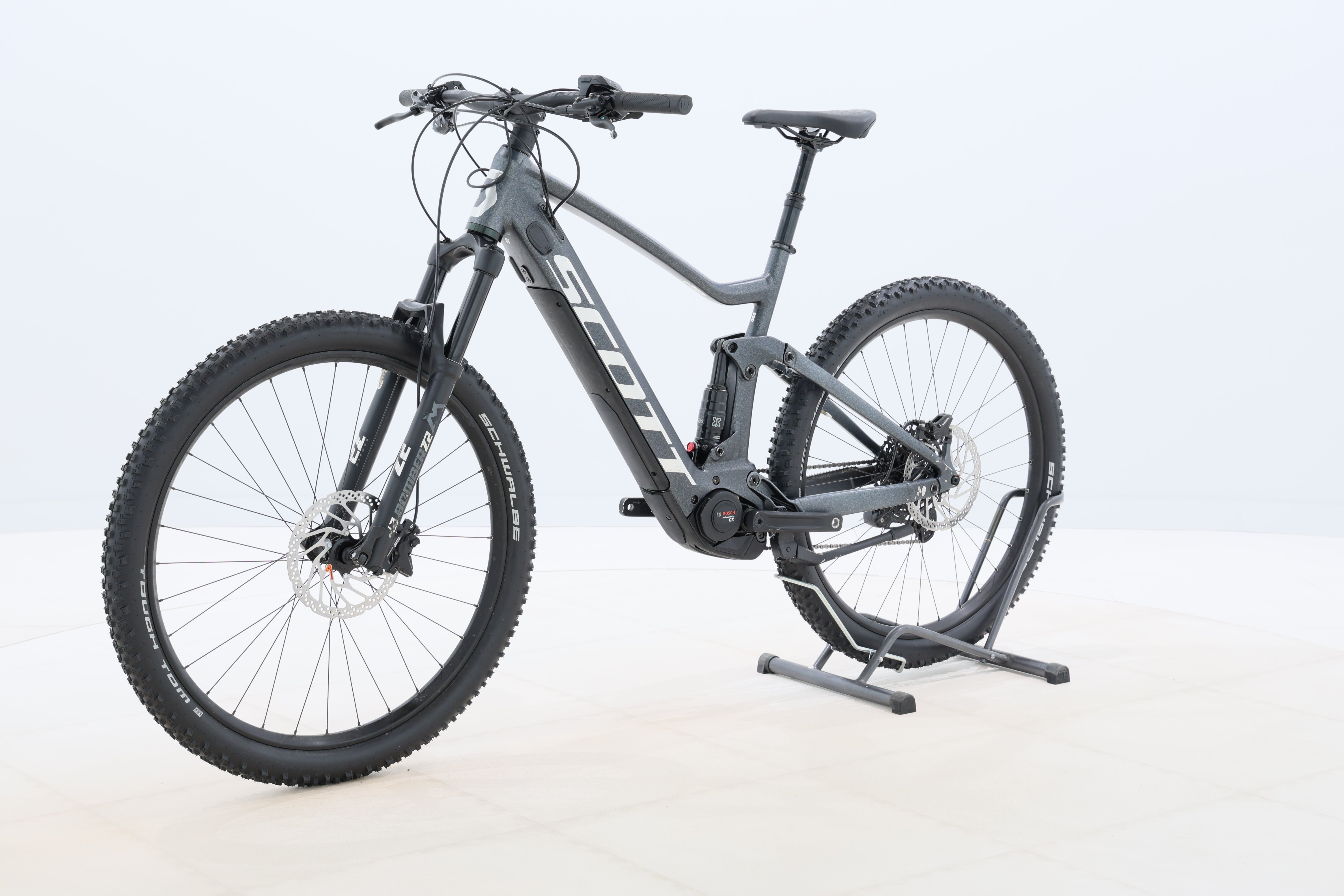 f83bac3a-a4bb-417c-a12d-512cf3a6f5dd