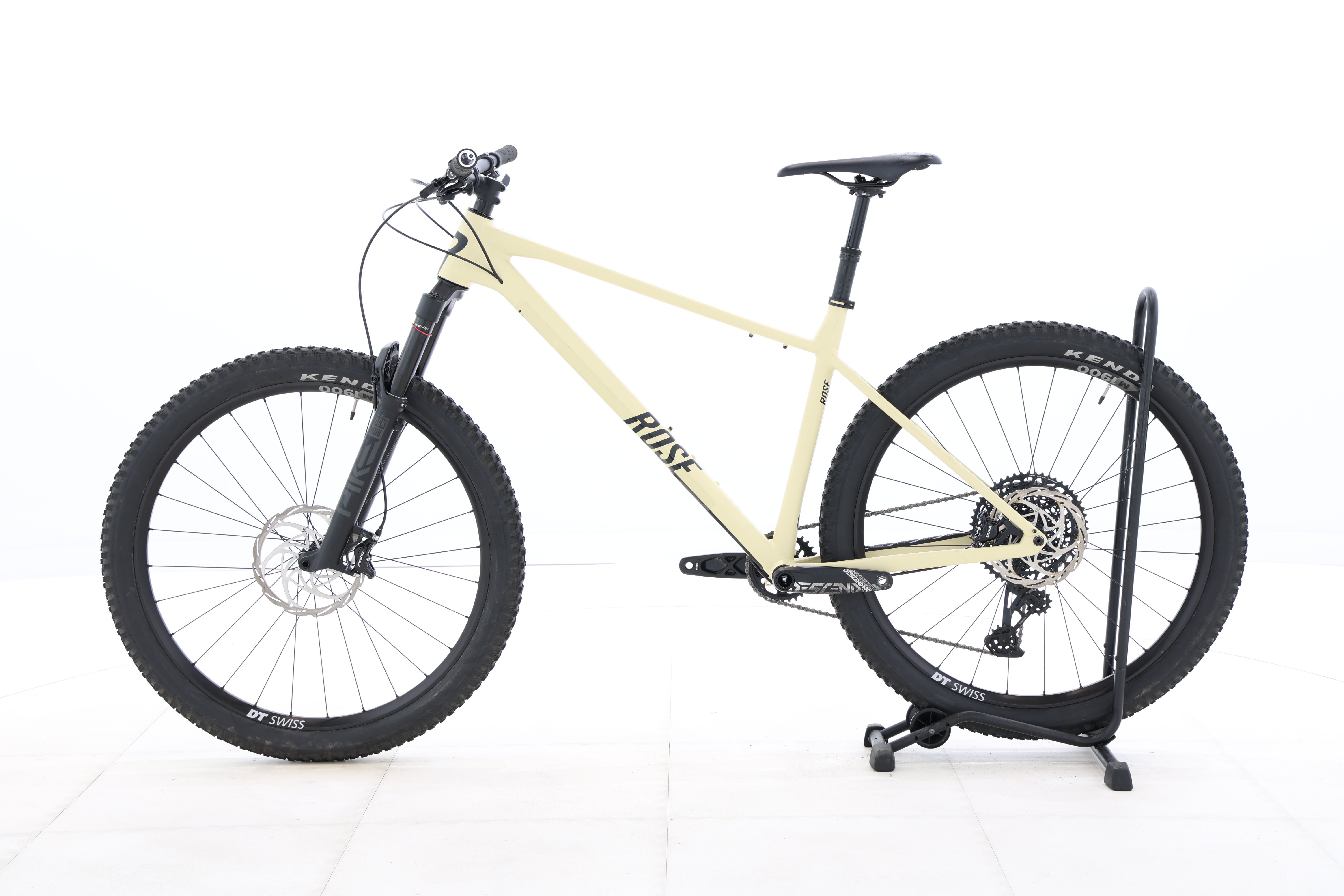 f742e2cb-a751-4829-9cc4-8af17e84f83e