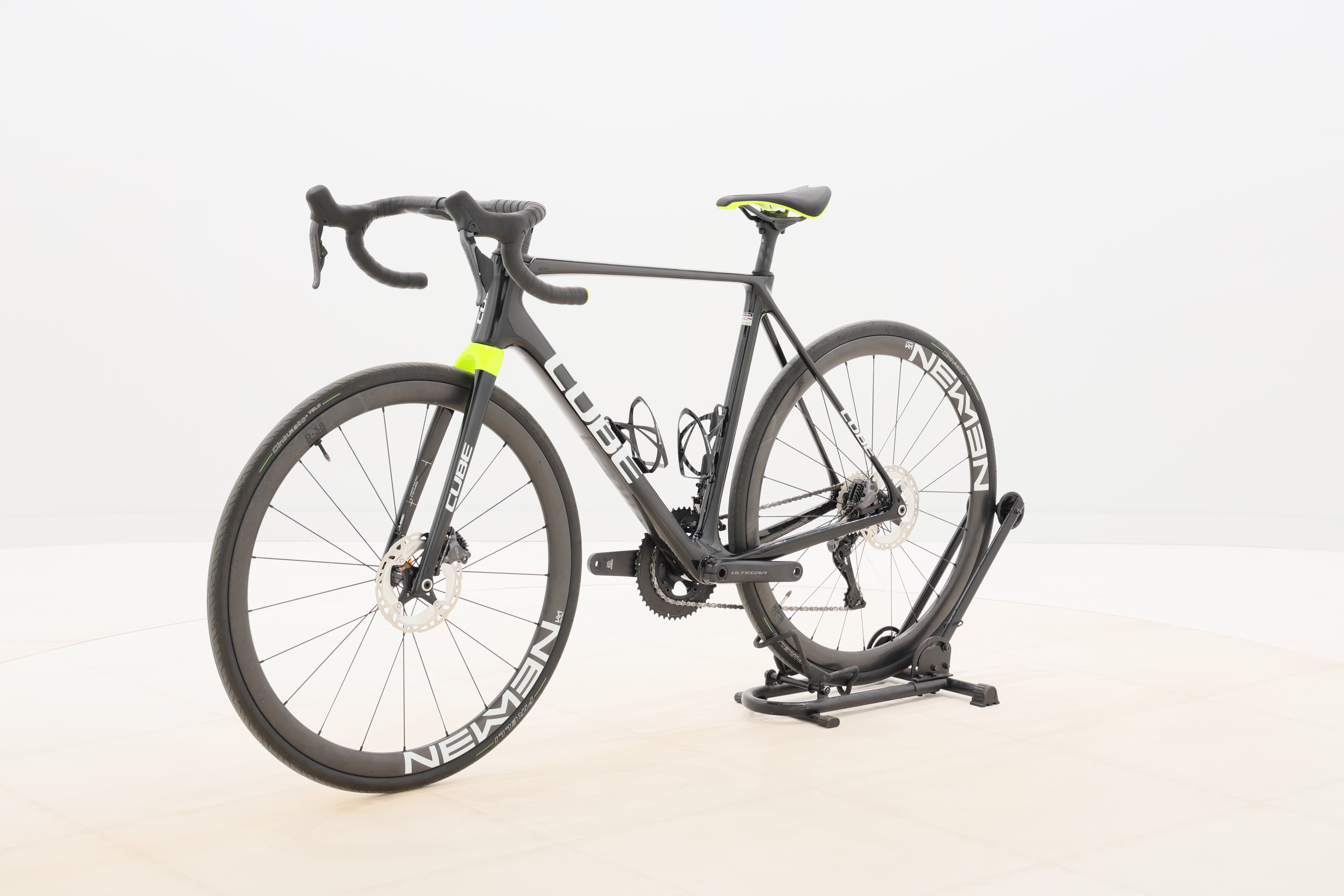 bdb99430-be3b-45a3-ad2c-d8baae6c3362