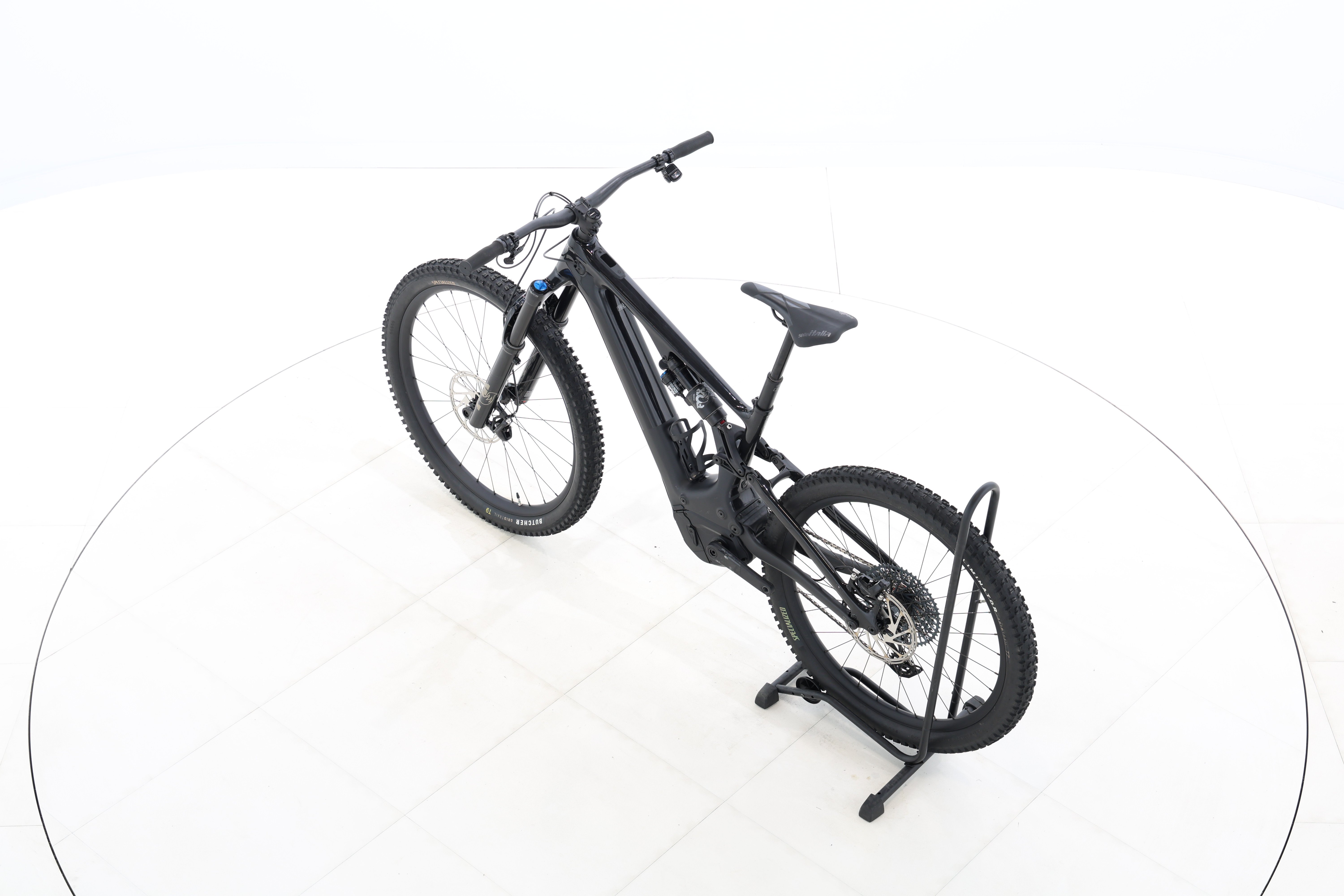 fe9989b8-955d-40f5-b652-0586eb9dc2b0