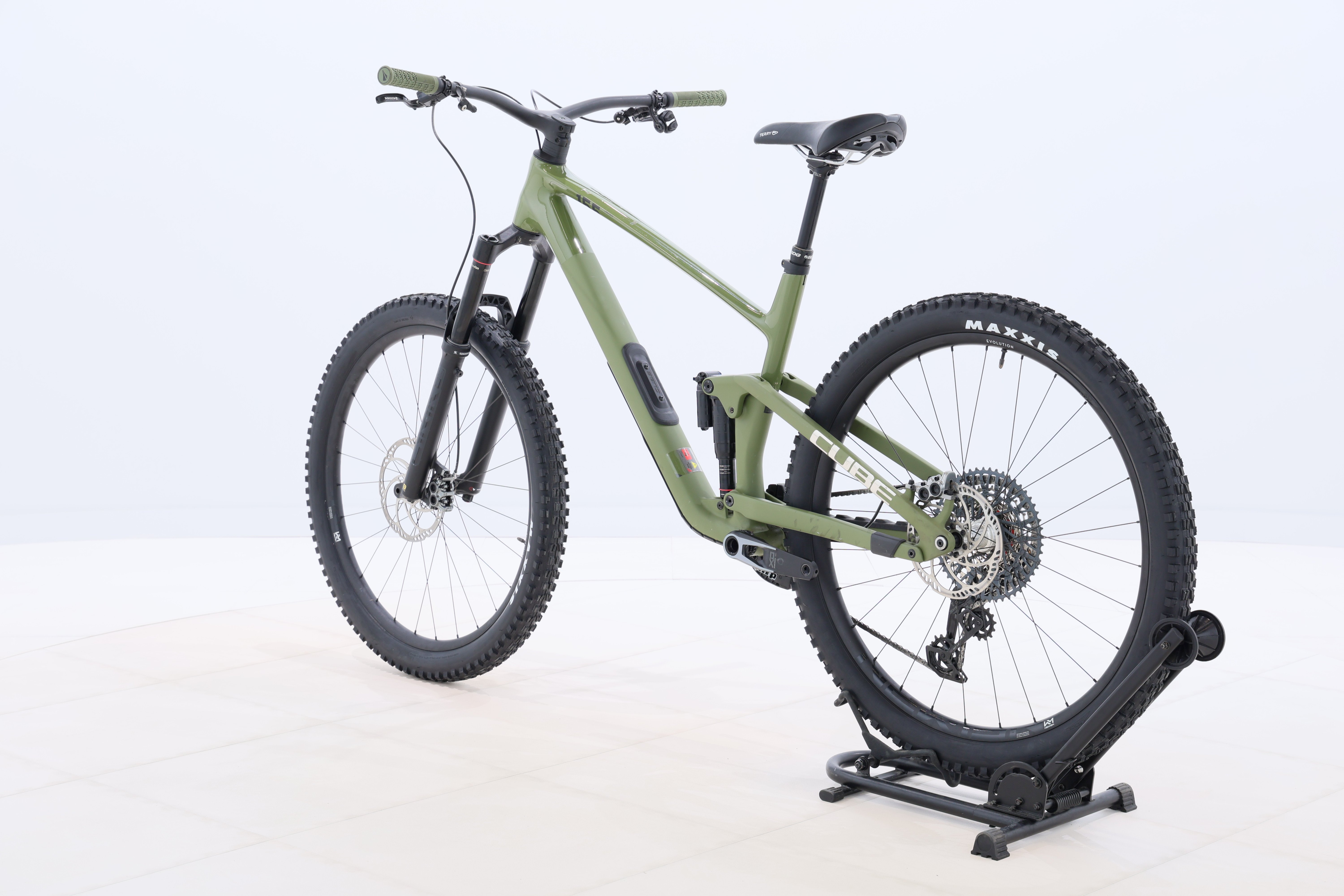 e4c56efc-748f-4b00-84af-1fd32a22fe03