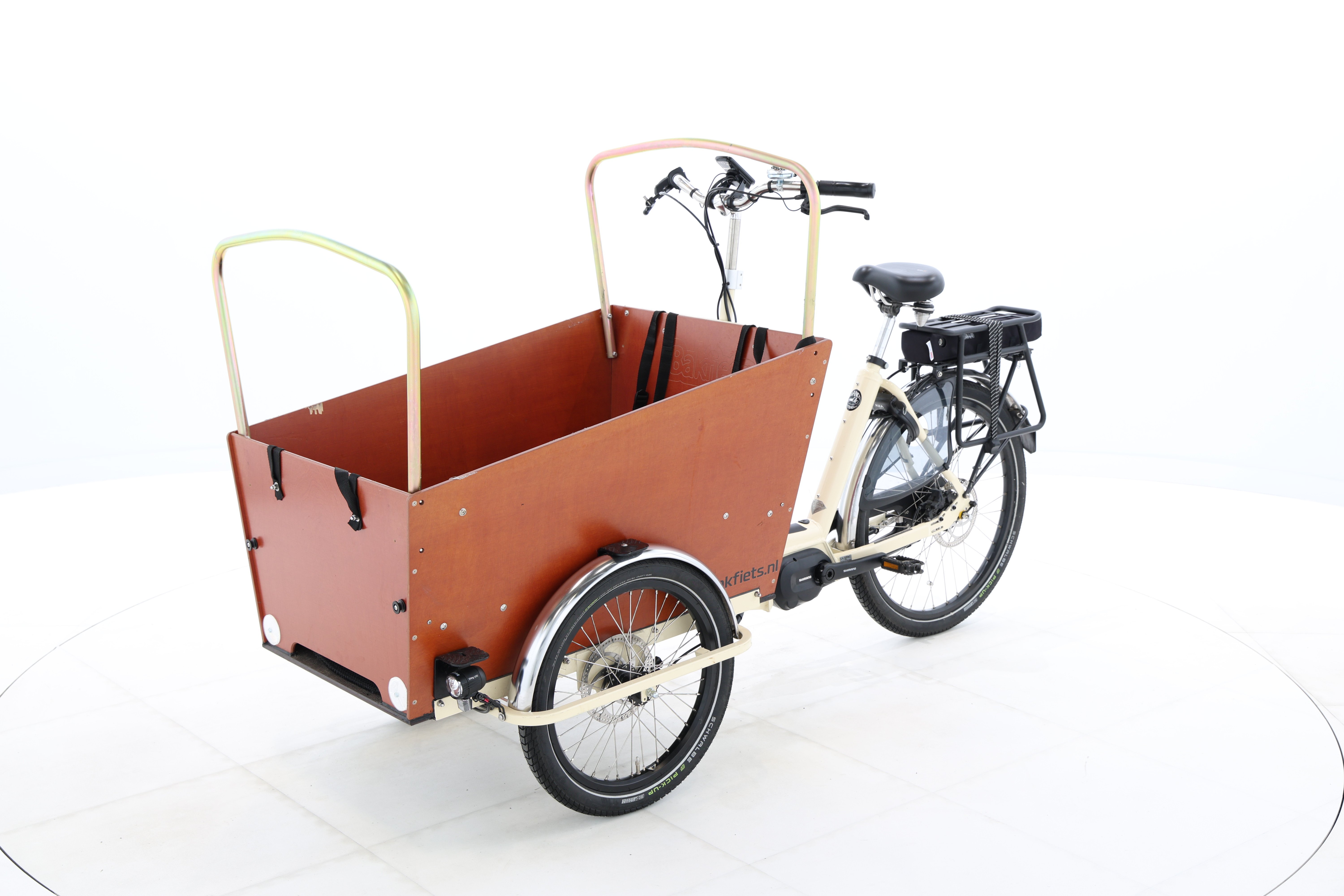 b6e64f68-e35b-4ebc-90ca-7851966854ed