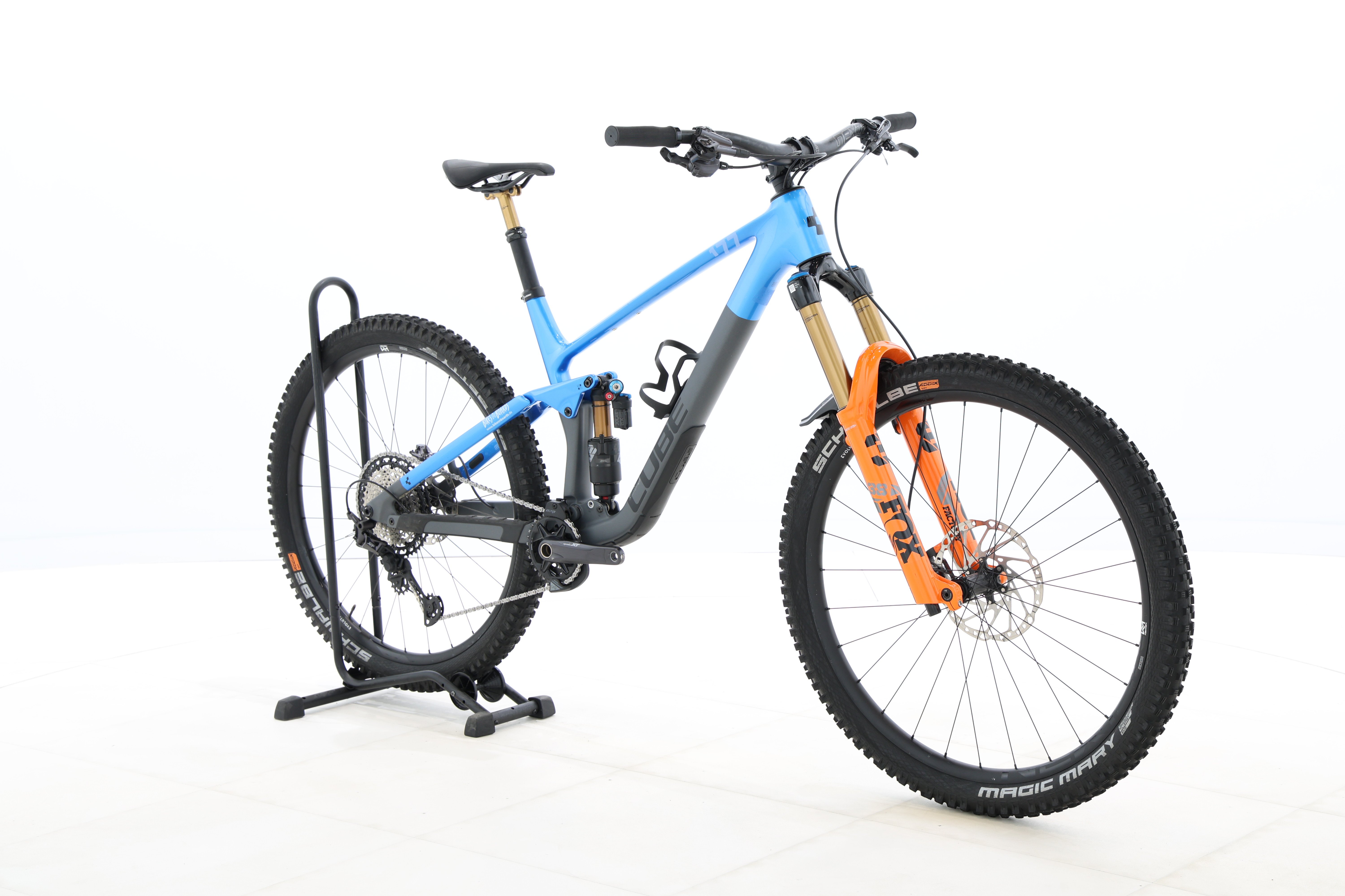 c0e17aab-d4ff-4056-8081-c7727fadc52a