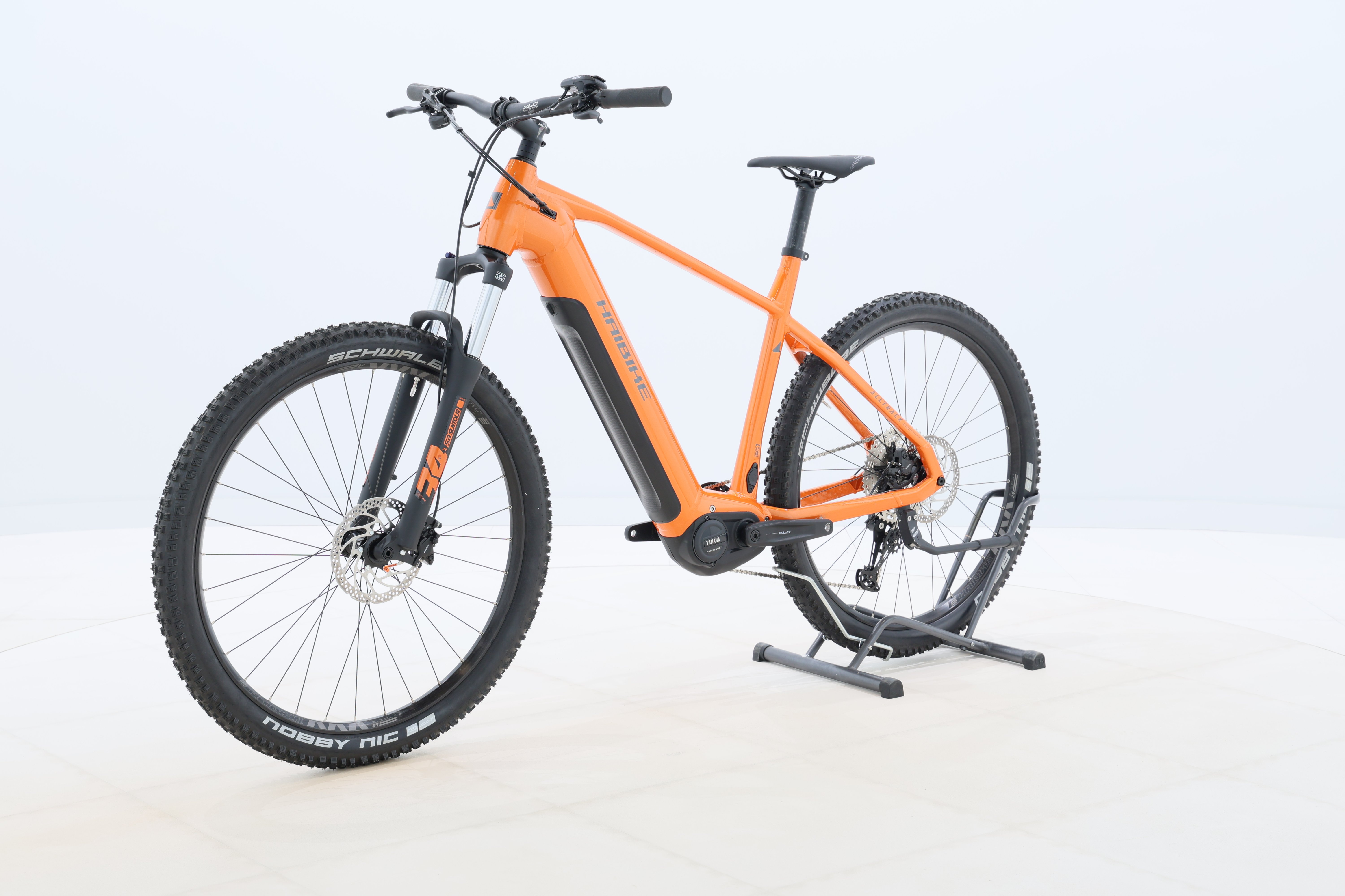 b6fb3723-b52c-41e1-b4bc-8b7b4fa6a46a