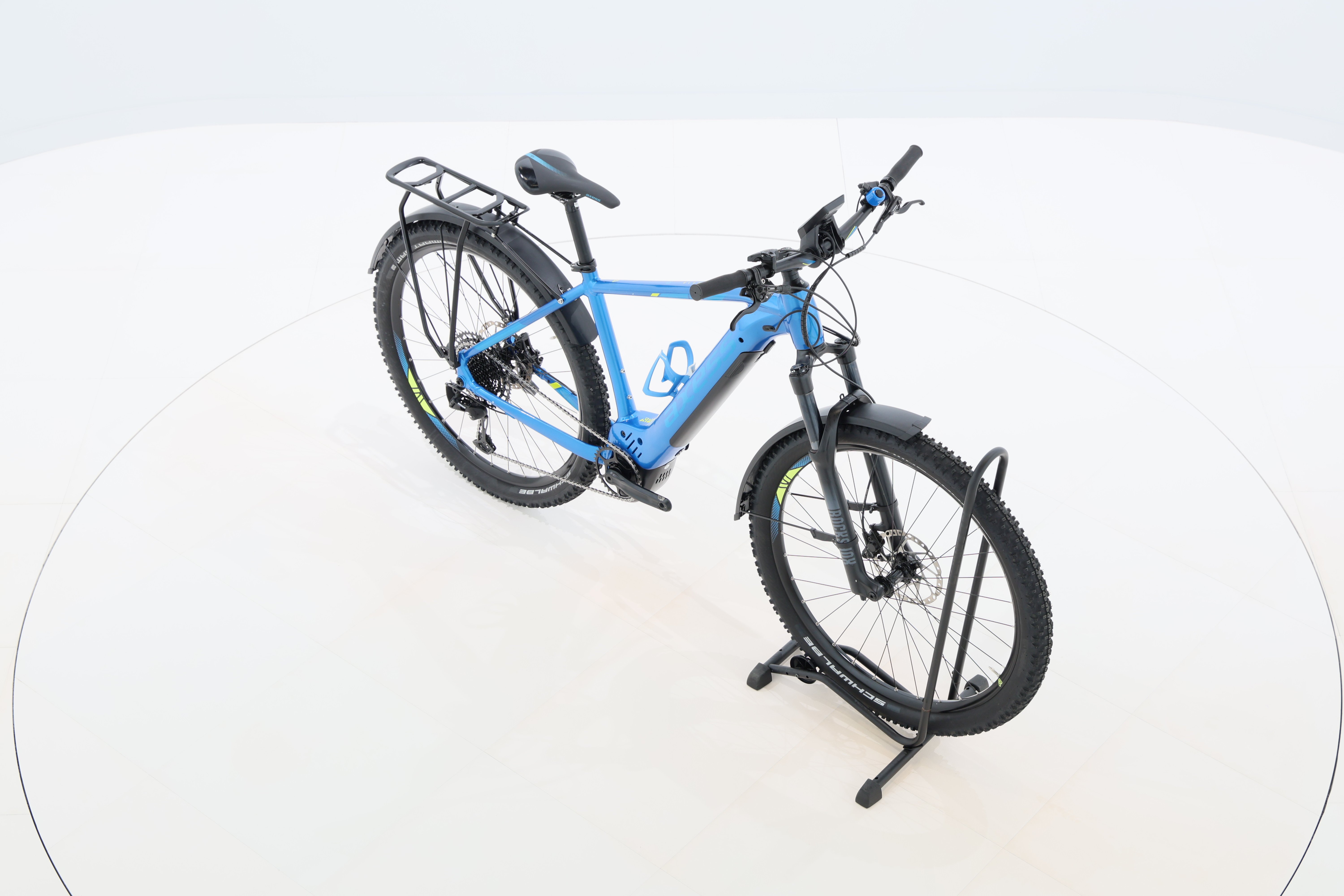 696482a9-ff00-403c-8047-a9e1937fd3ef