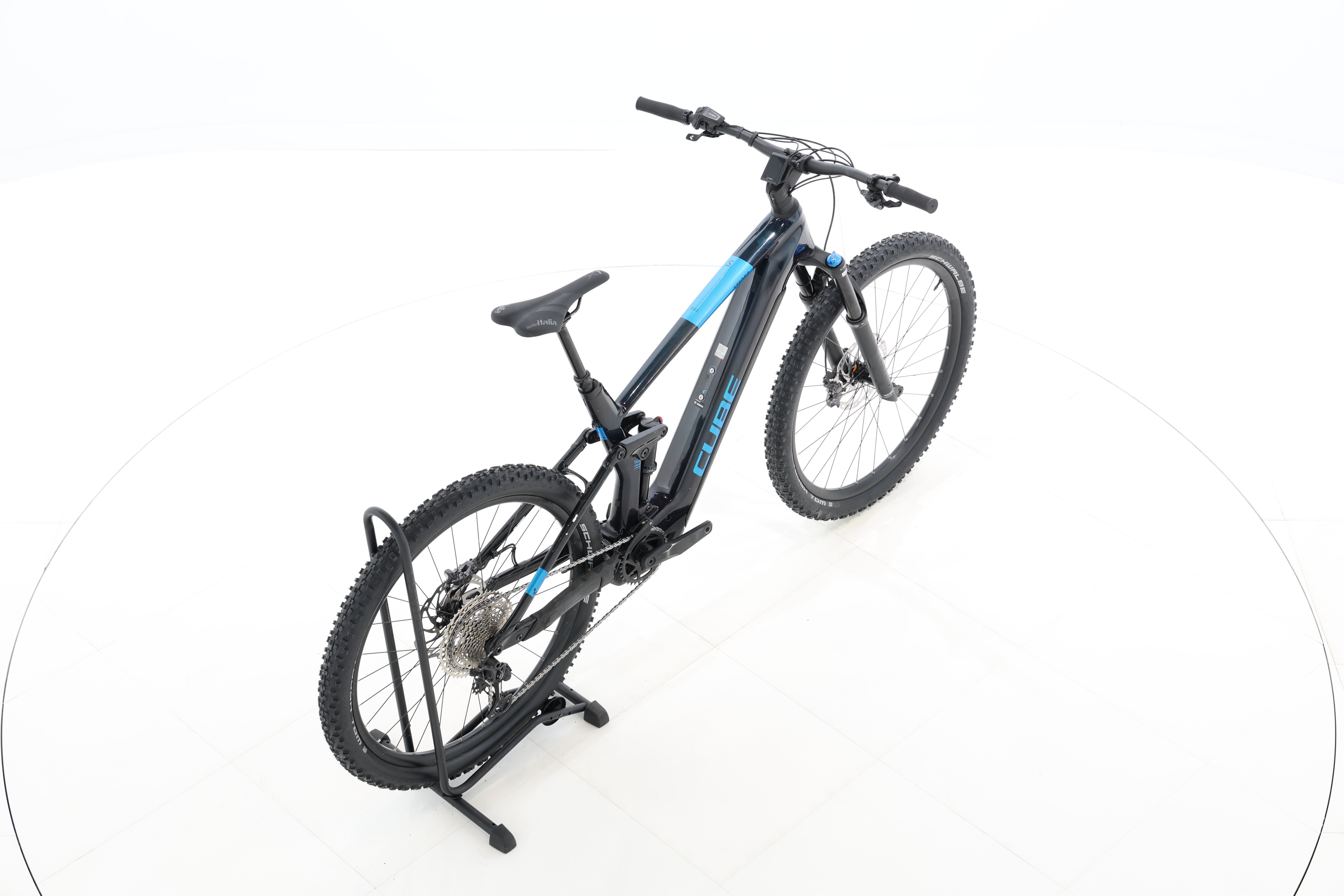 8e3994b1-9875-427a-81f8-d31e5528f34f