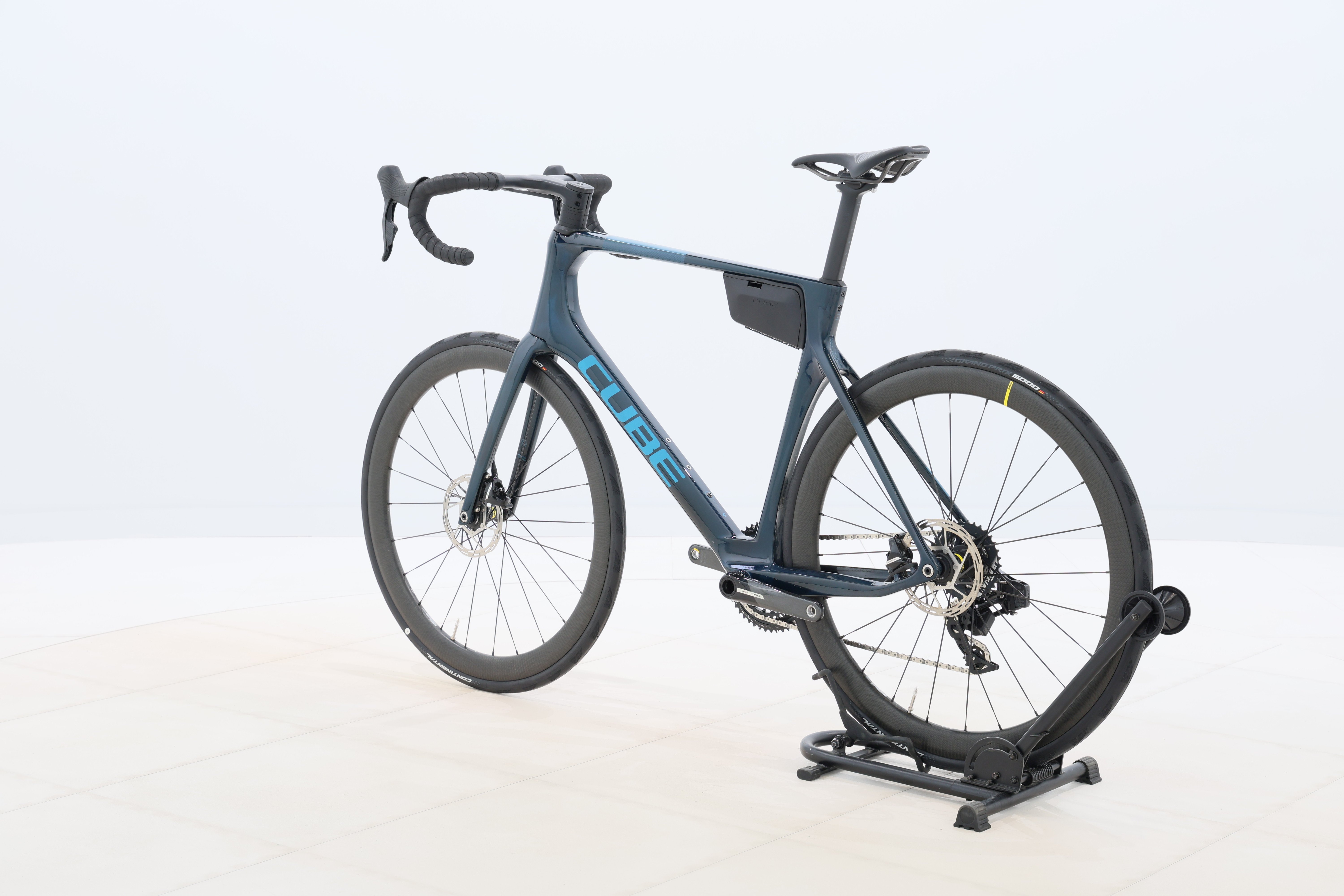 fb226b9c-0318-4bf2-92e3-4f1d94e1e701