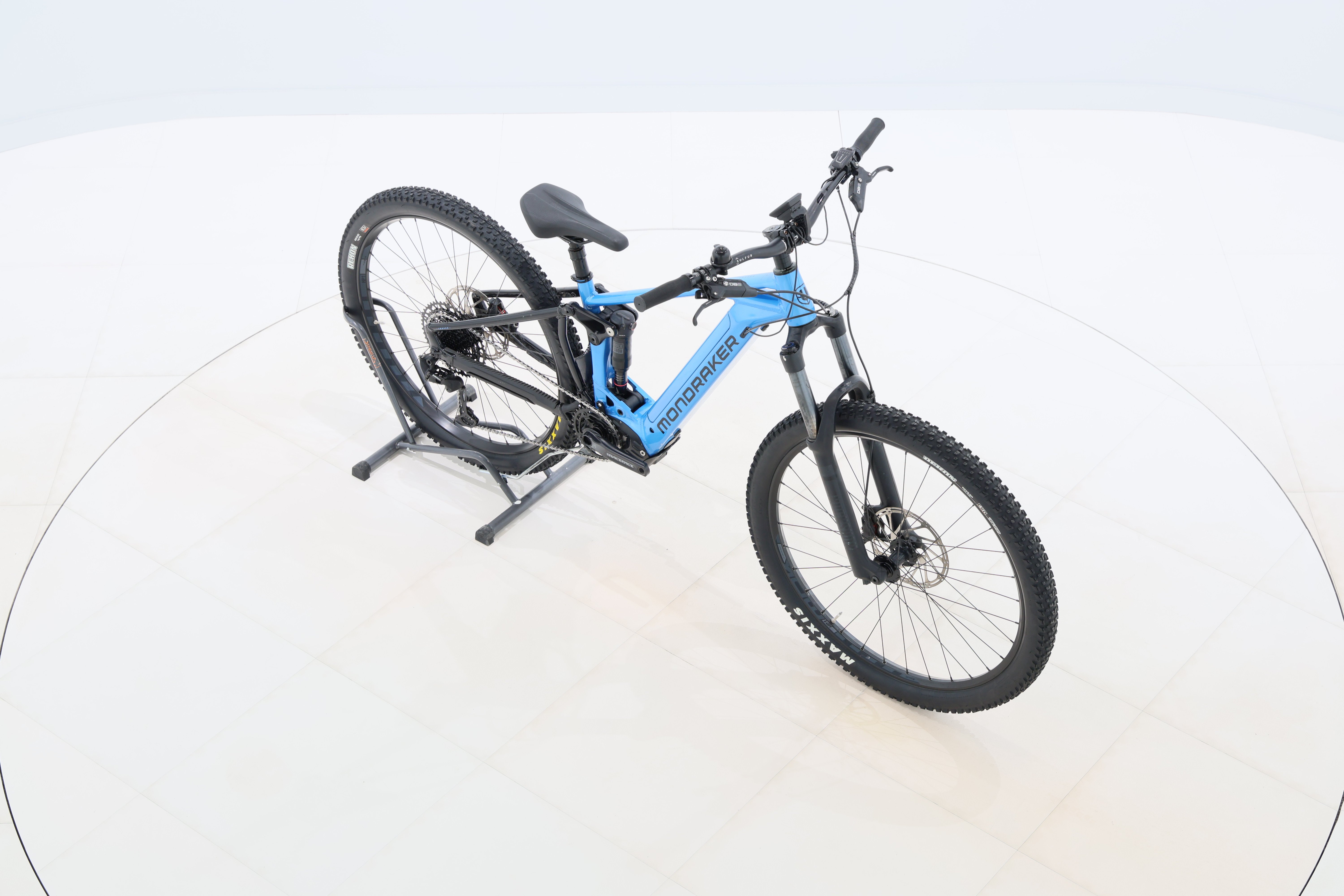 9dbf09bd-769d-4163-9dbb-339e83a44928