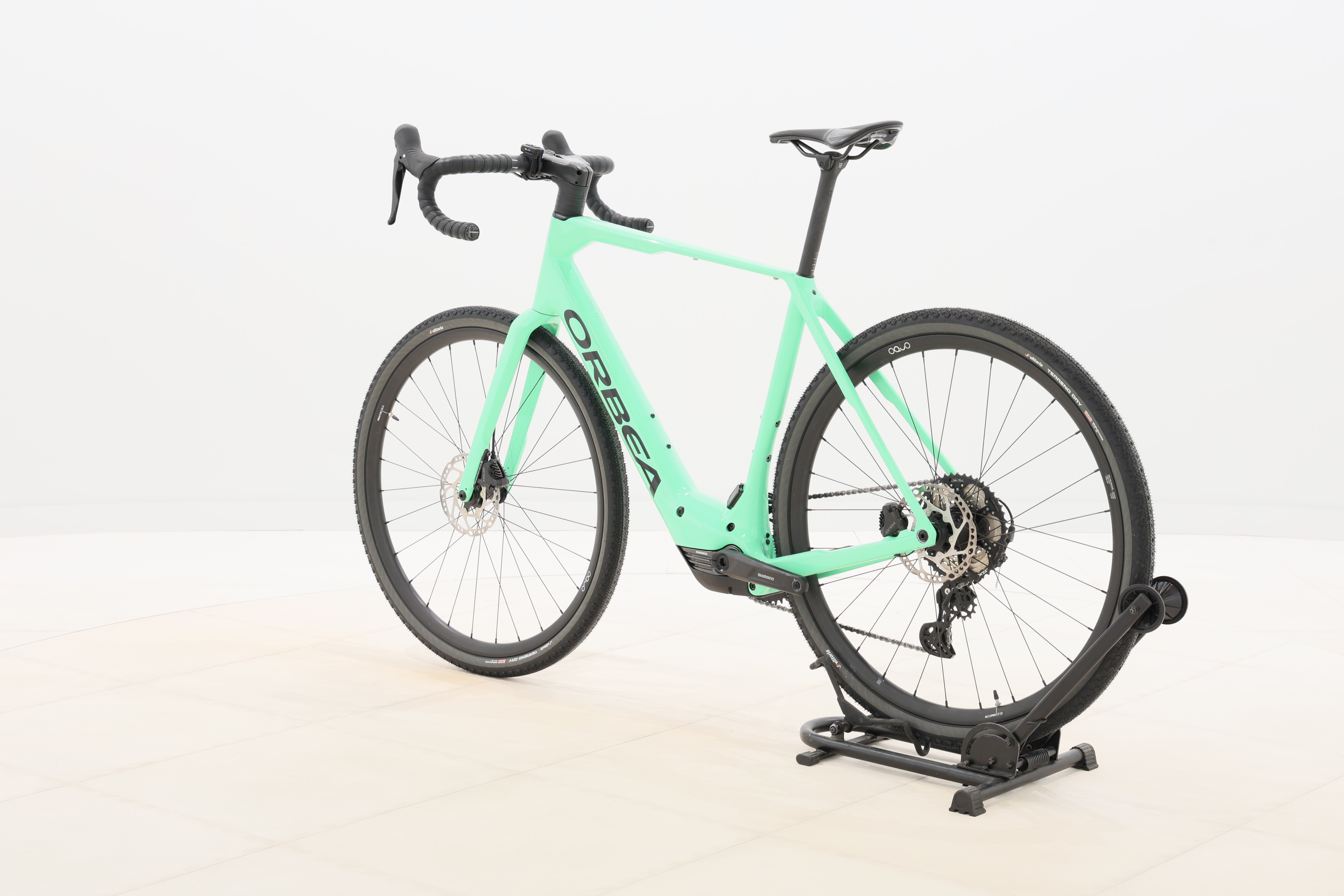 a6814cf5-6ba4-48b4-b582-4c304c3f7646